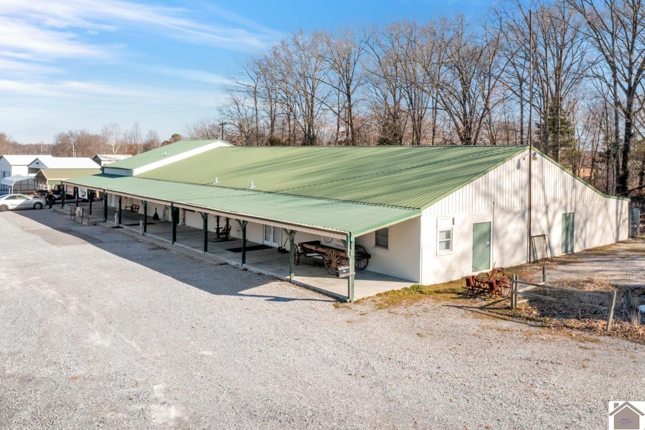 705 Main, Hazel, KY 42049 Listing Photo  2