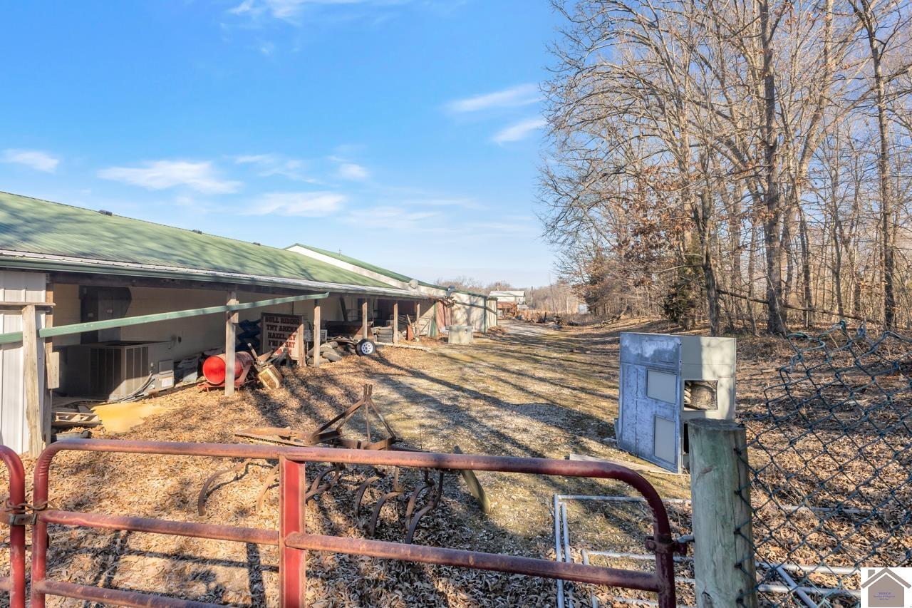 705 Main, Hazel, KY 42049 Listing Photo  8