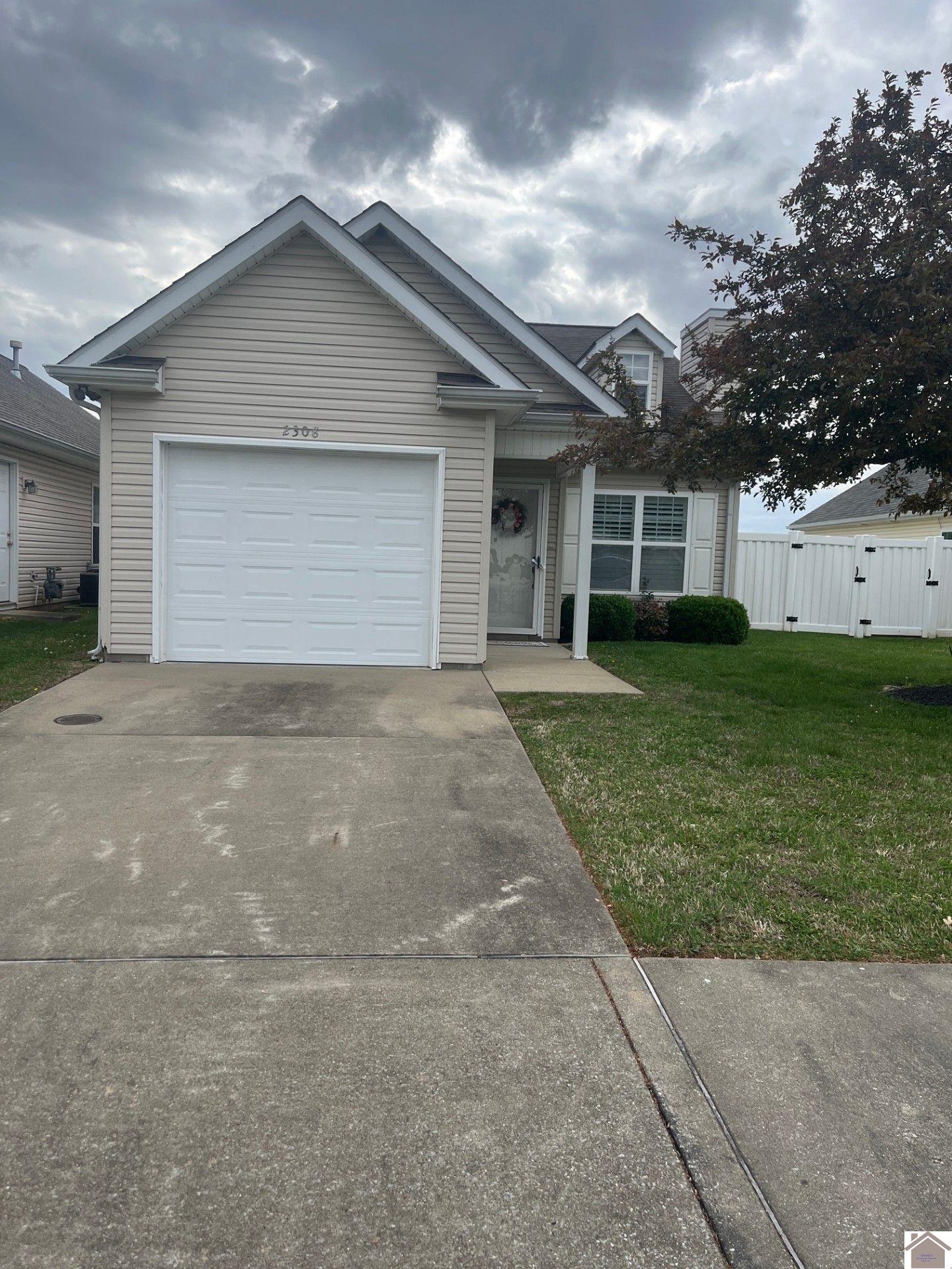 2308 W Park Drive, Paducah, KY 42001 Listing Photo  1