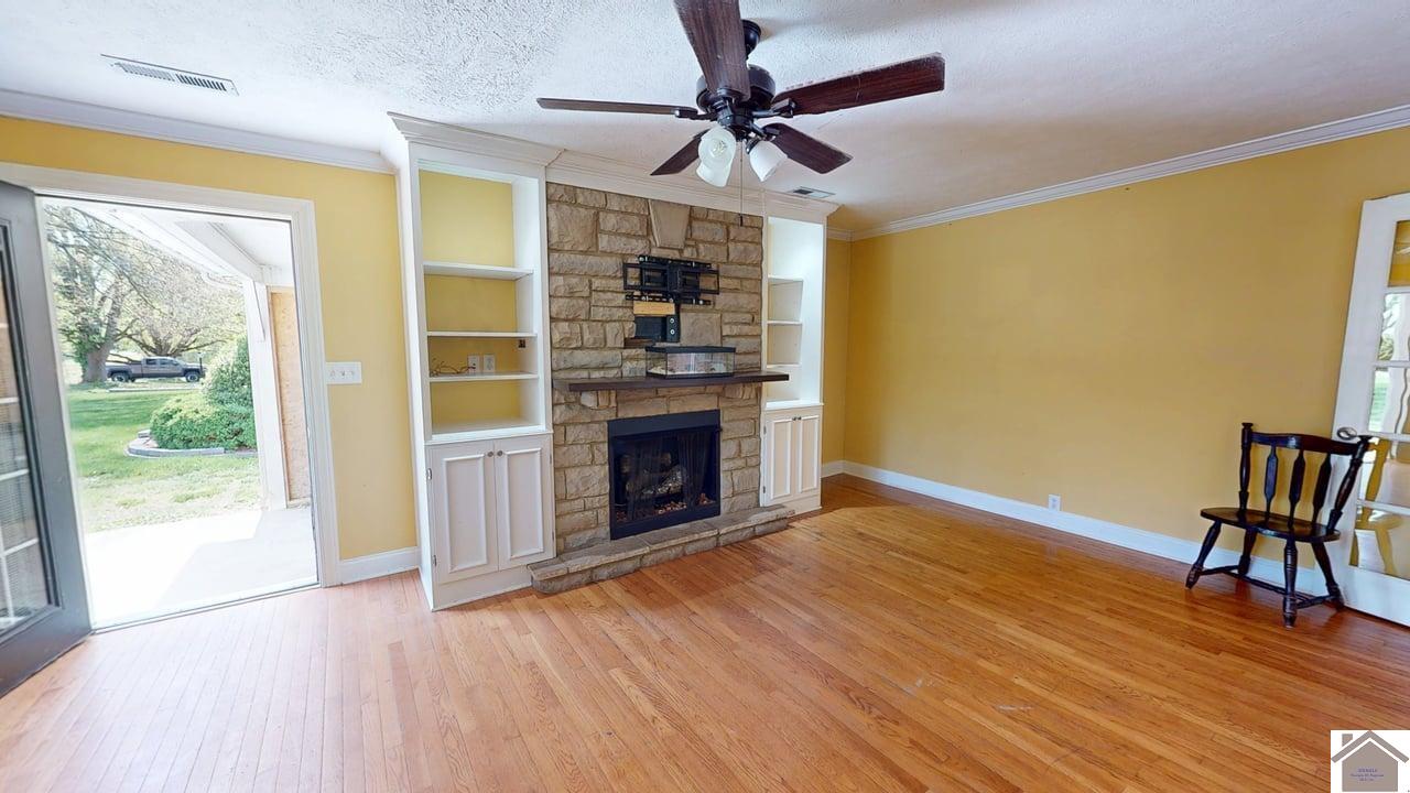 233 Edwards Dr, Paducah, KY 42003 Listing Photo  3