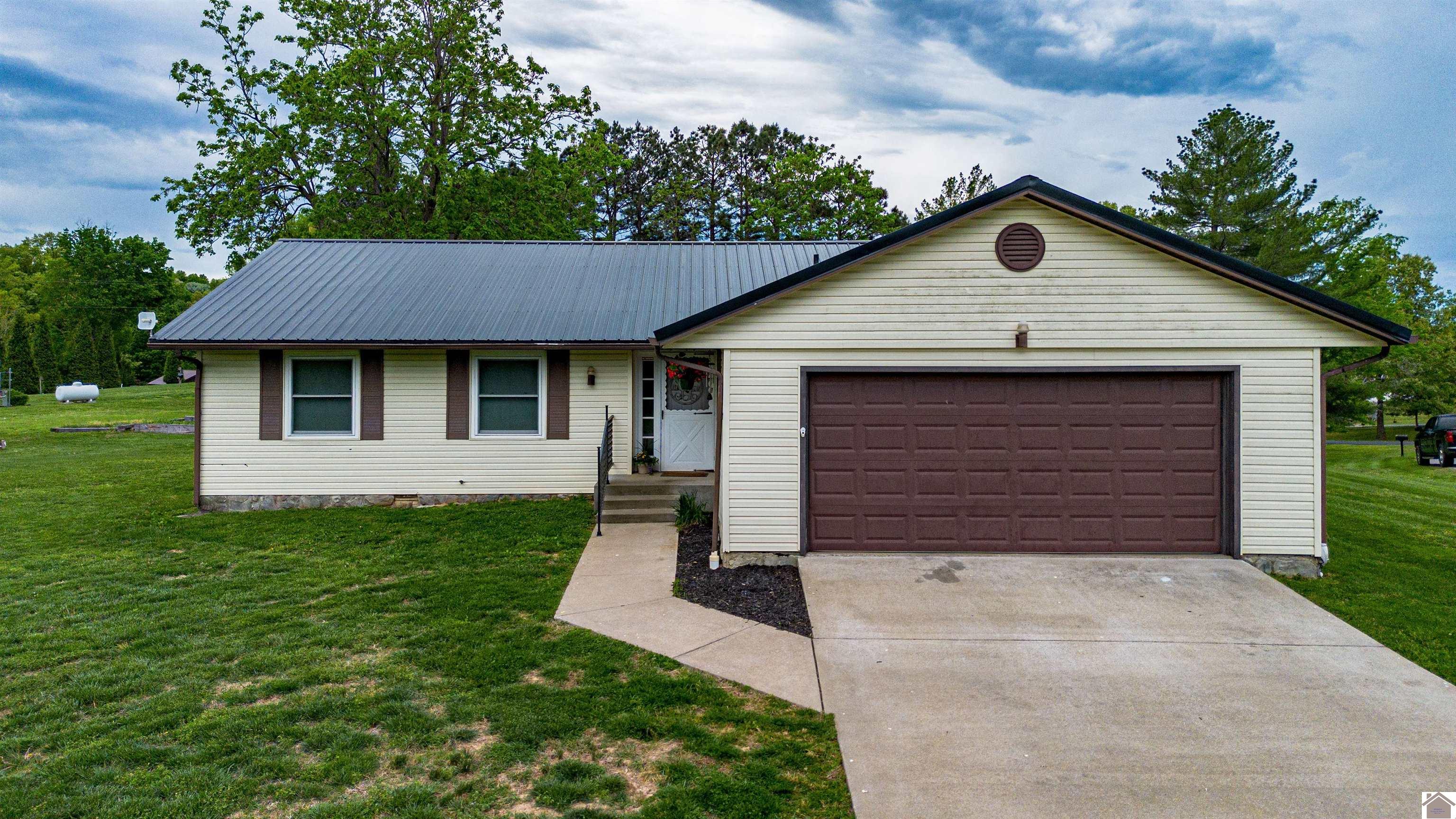 listing main picture