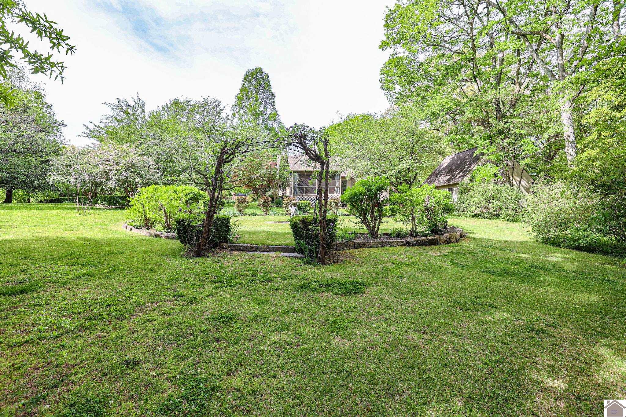 116 Country Club Ln, Paducah, KY 42001 Listing Photo  43