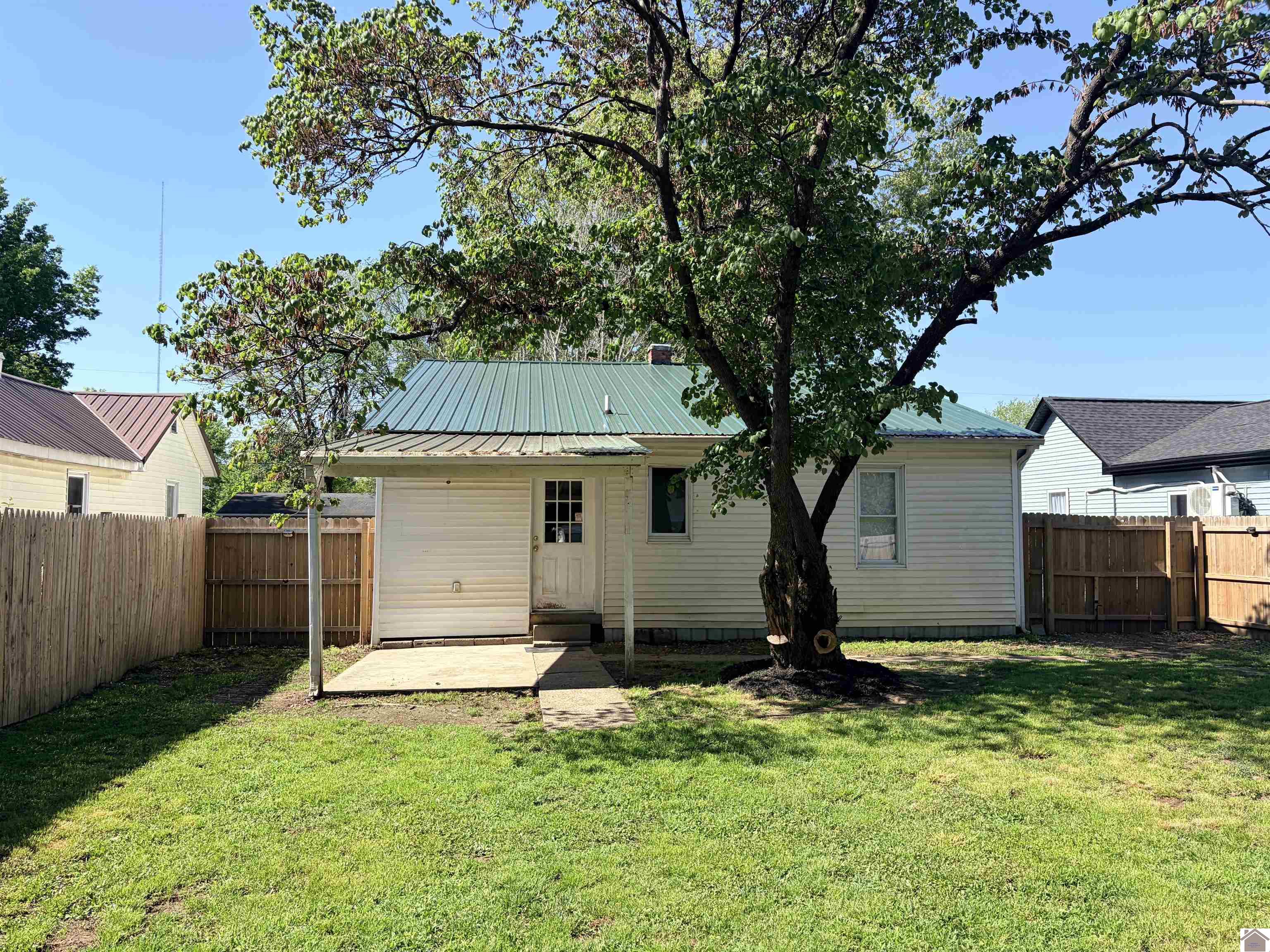 1113 Markham, Paducah, KY 42002 Listing Photo  4