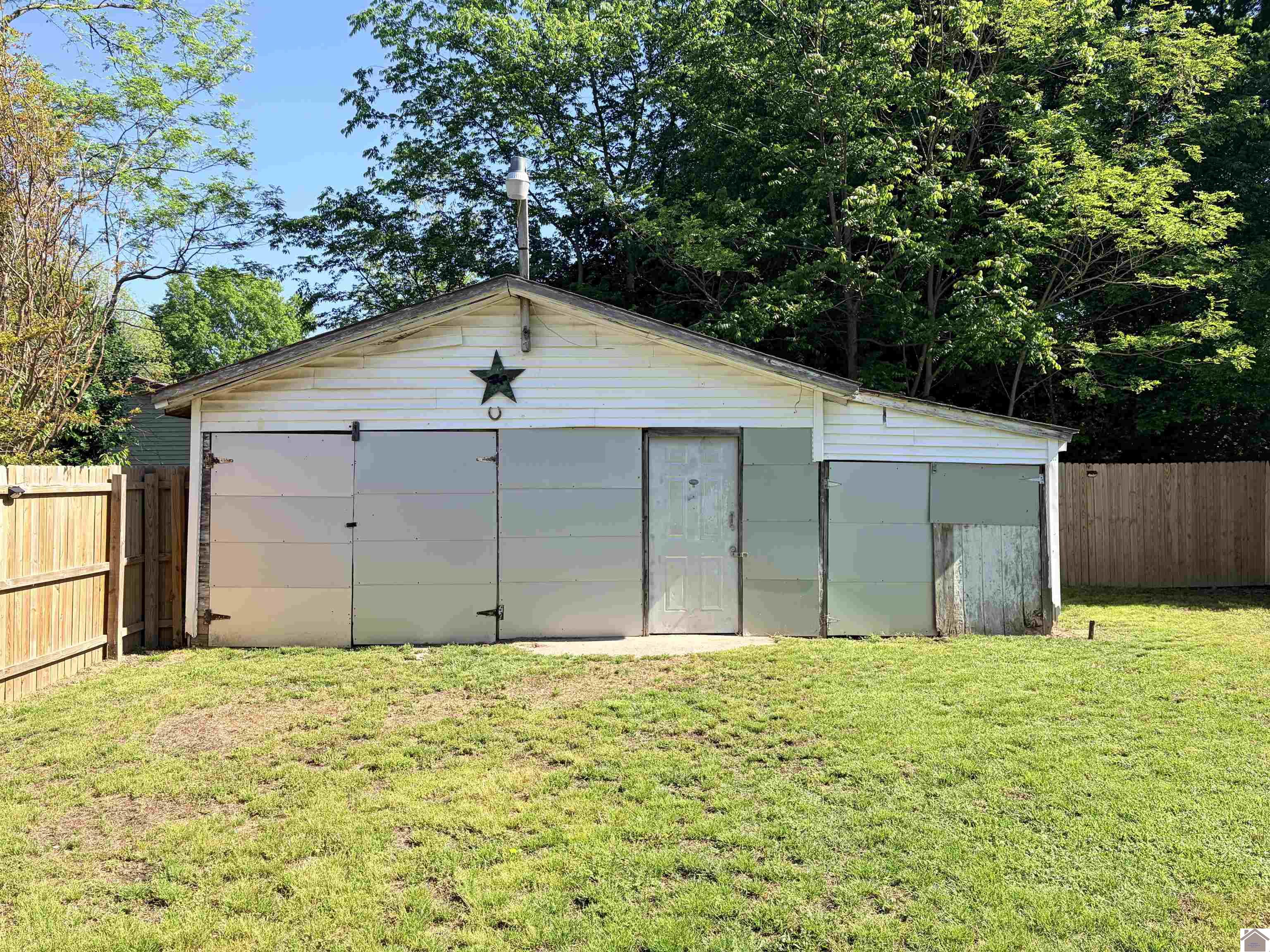 1113 Markham, Paducah, KY 42002 Listing Photo  8