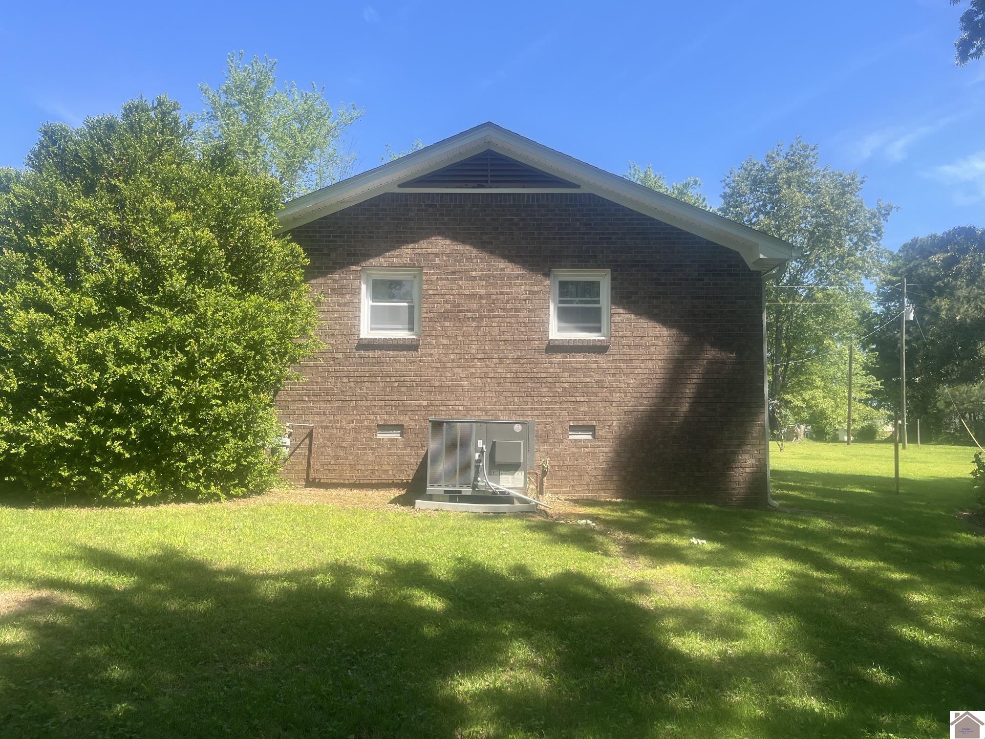 155 Shelby Dr, Wingo, KY 42088-9019 Listing Photo  2