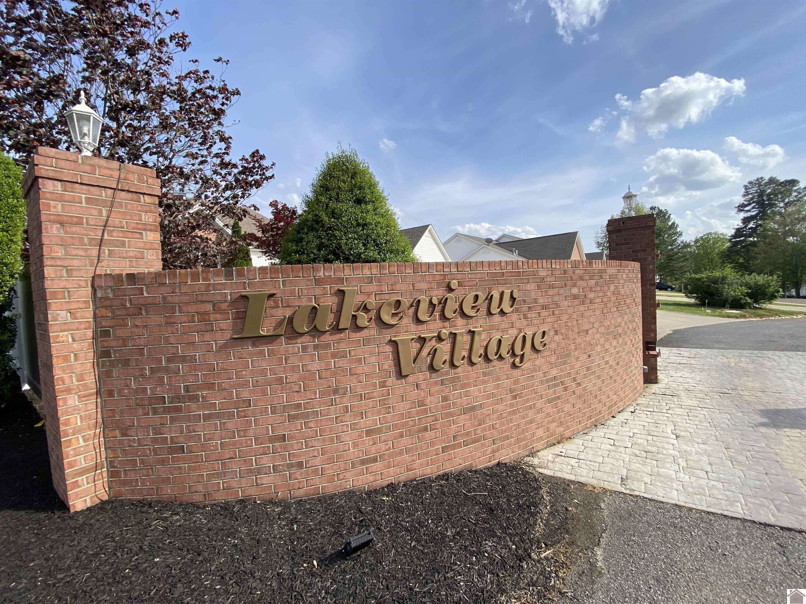 33 Village Drive West, Paducah, KY 42003 Listing Photo  41