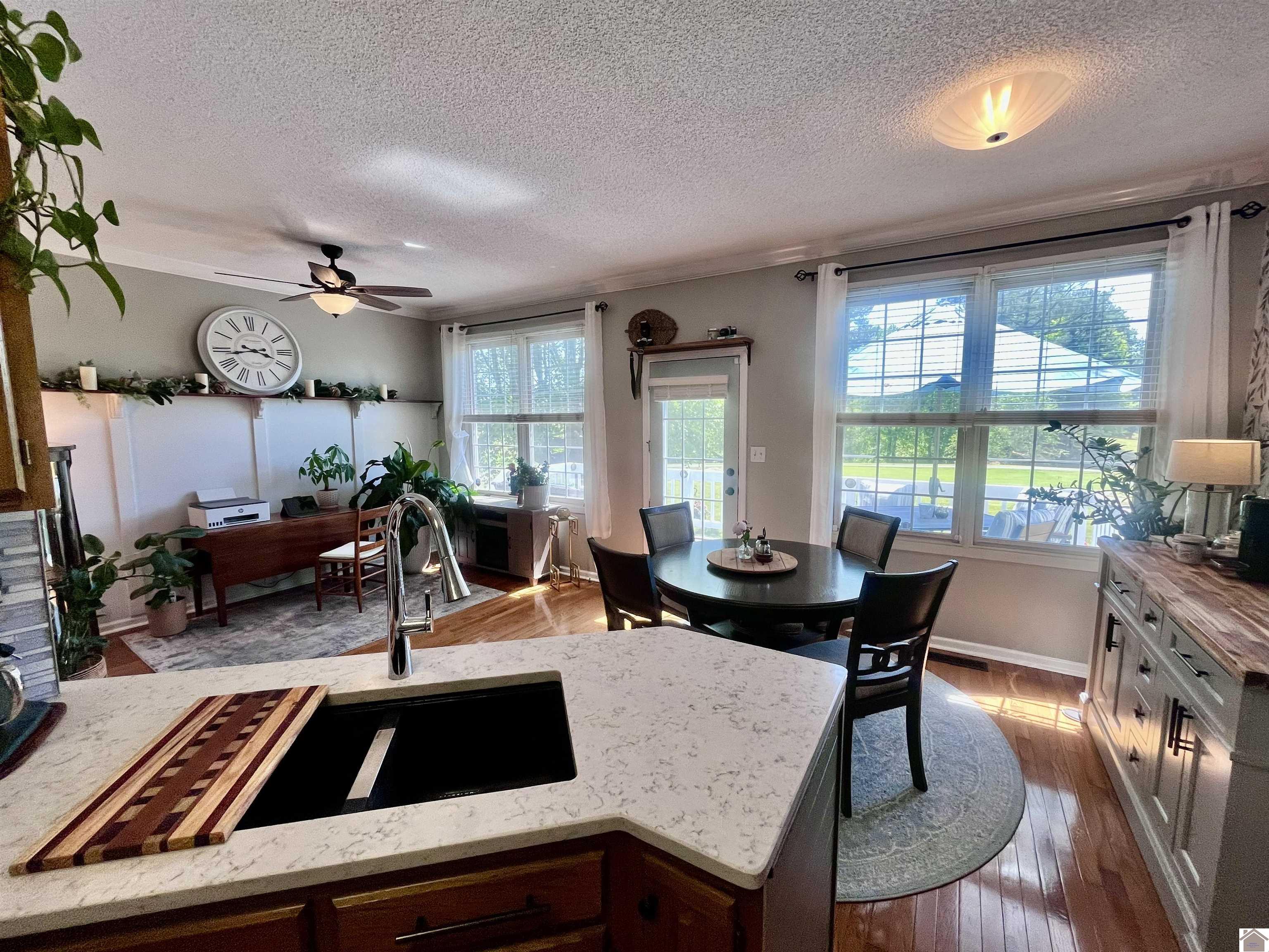 33 Village Drive West, Paducah, KY 42003 Listing Photo  7