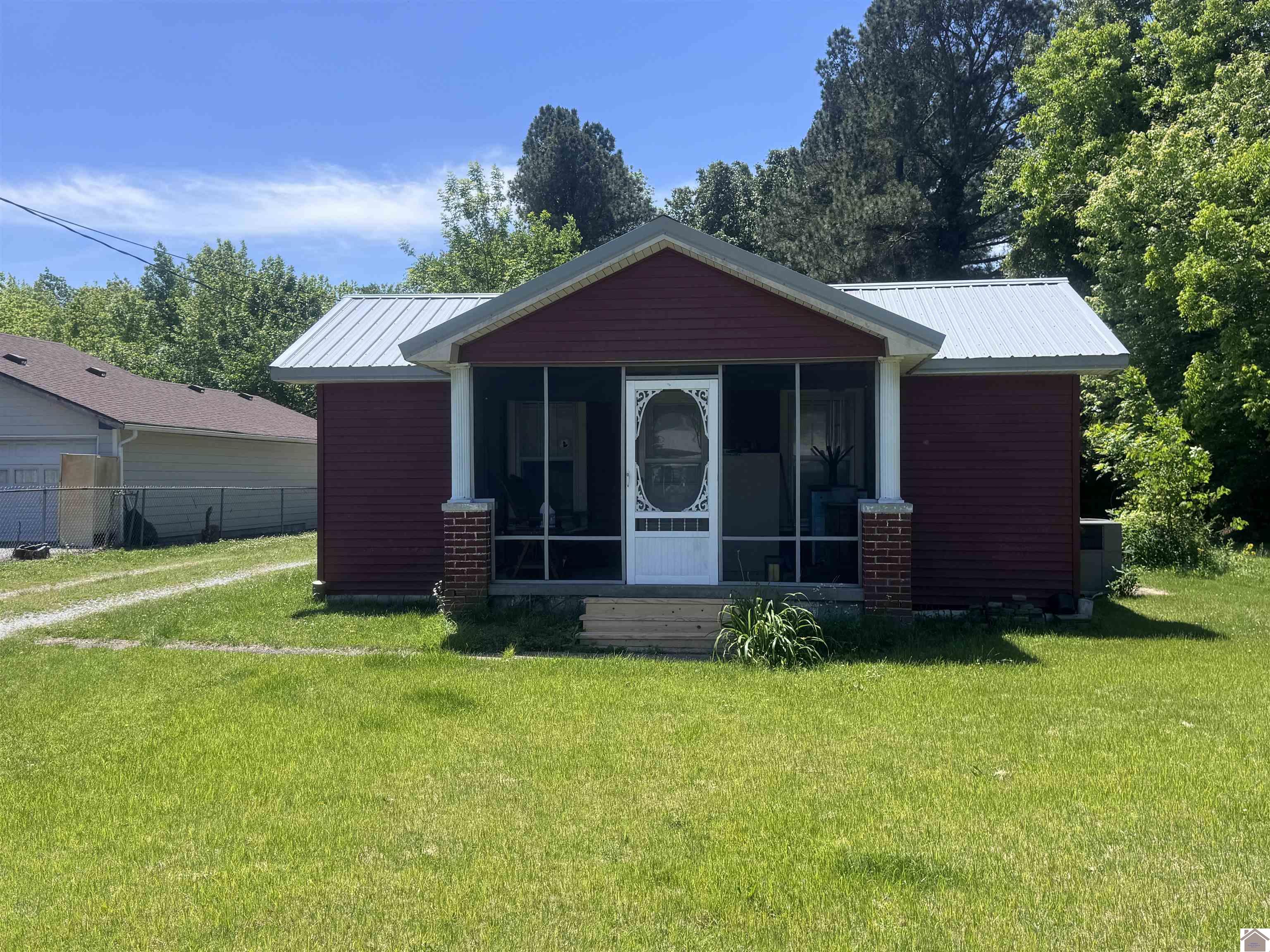 2145 Dixie Ave., Paducah, KY 42003 Listing Photo  1