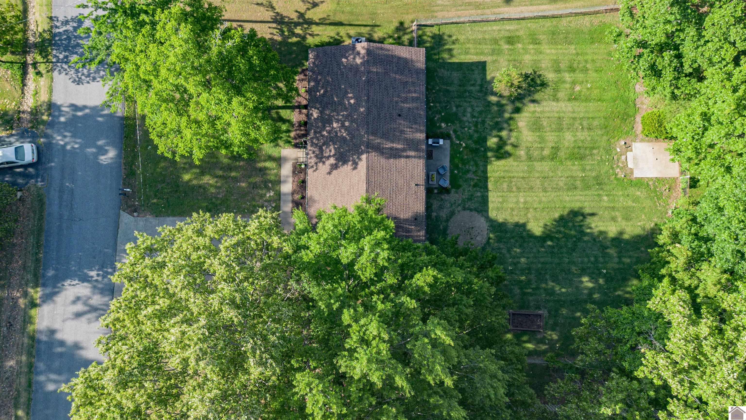 580 Oakland Circle, Paducah, KY 42003 Listing Photo  4