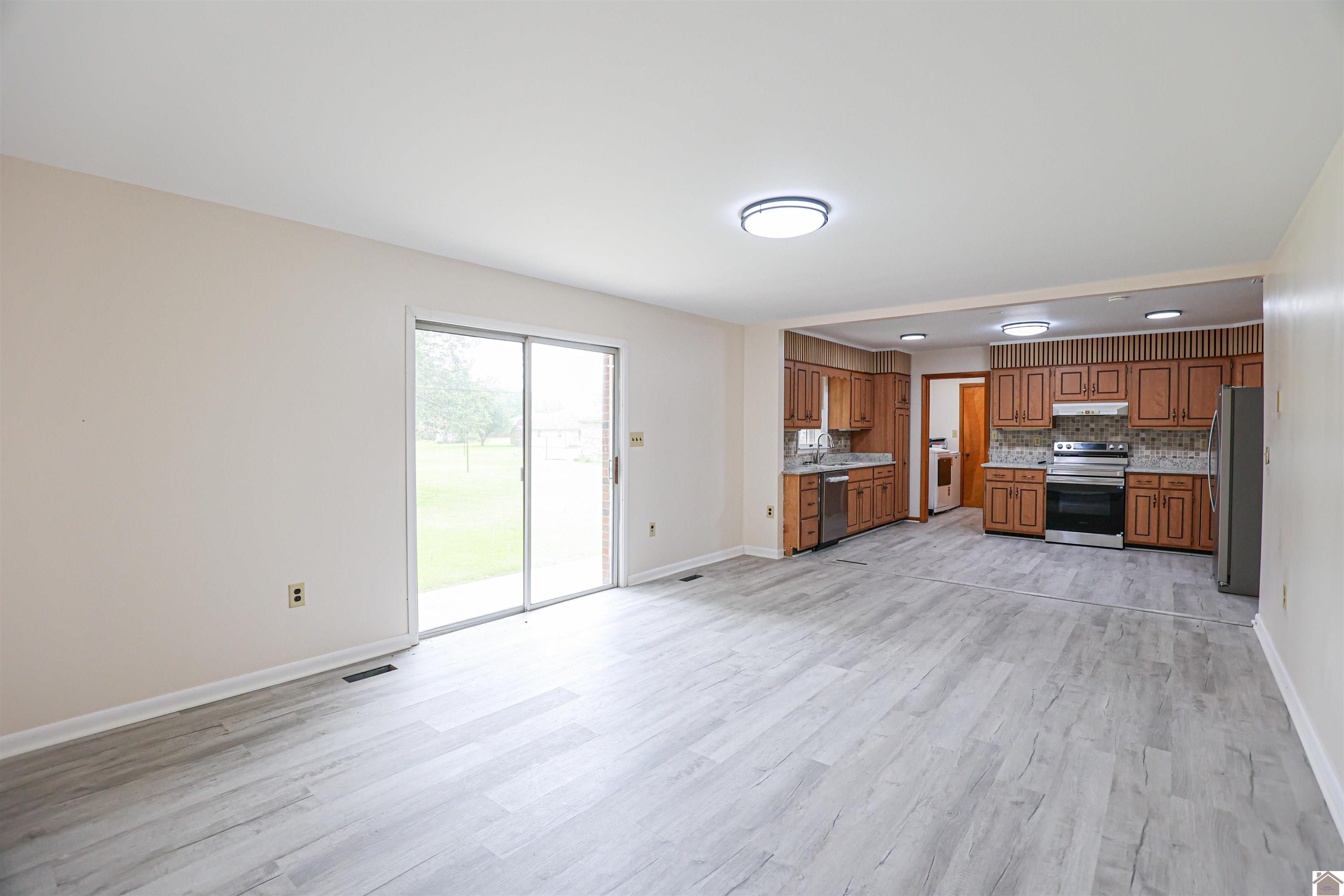 5861 Kathy Drive, Paducah, KY 42003 Listing Photo  17