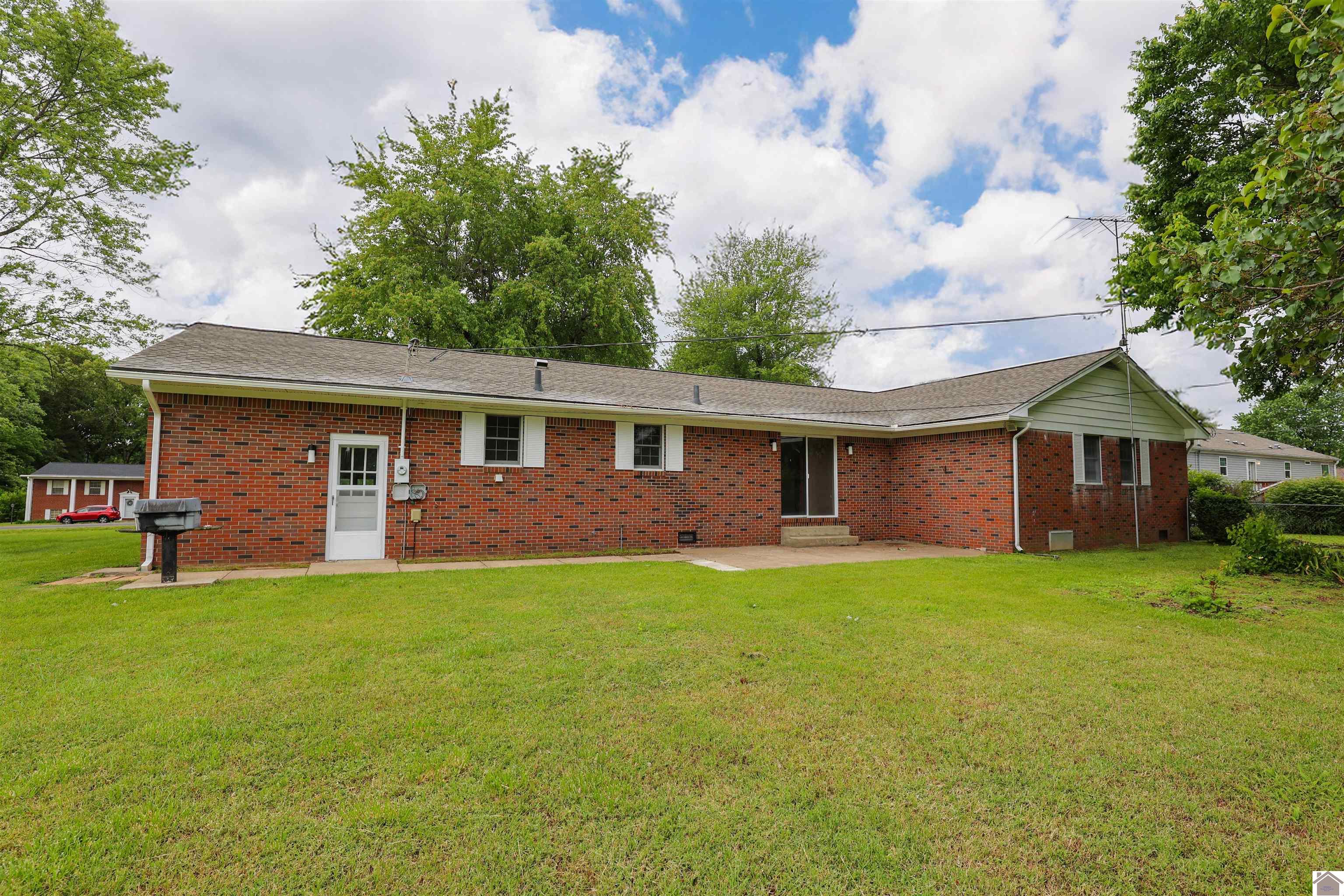5861 Kathy Drive, Paducah, KY 42003 Listing Photo  32