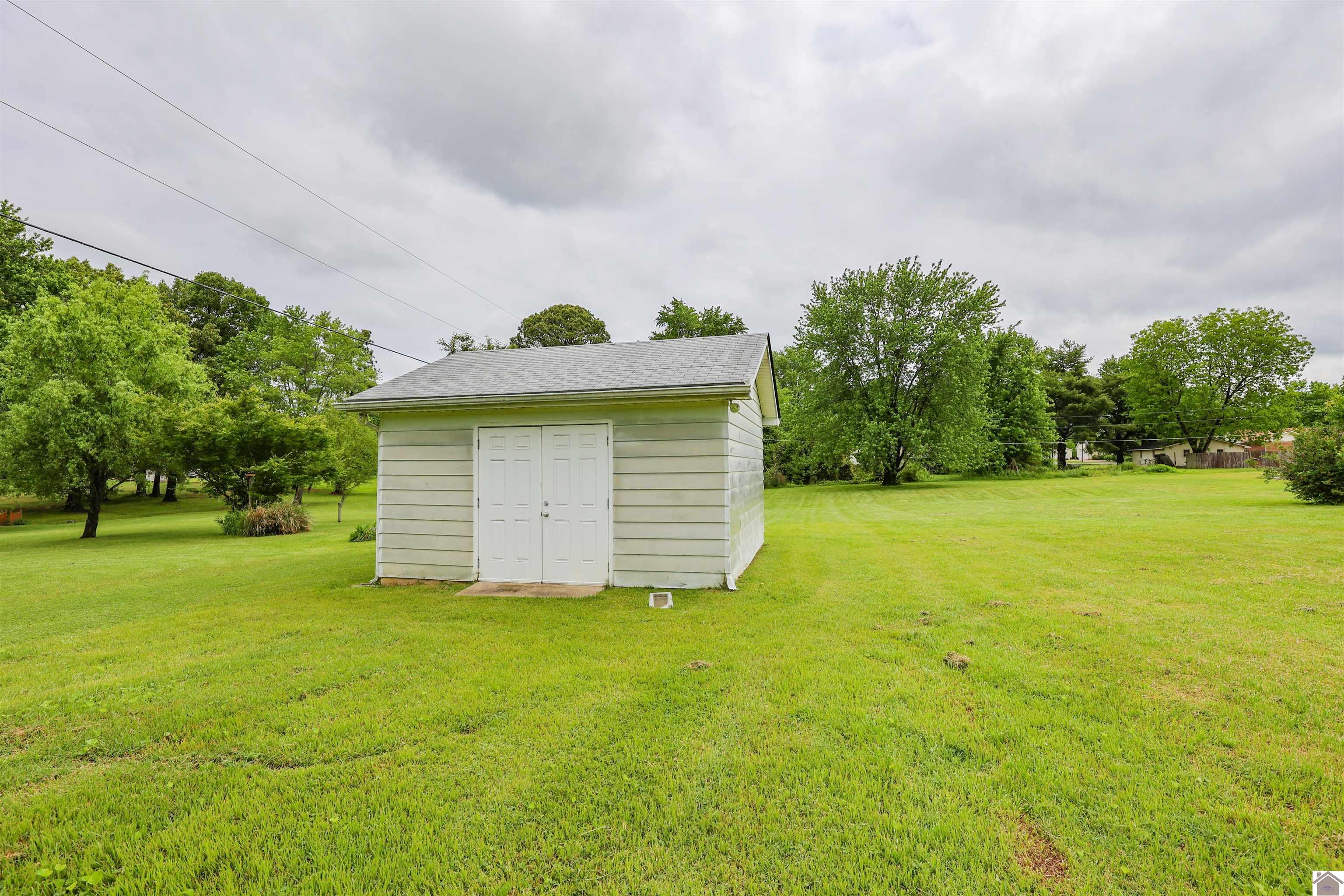 5861 Kathy Drive, Paducah, KY 42003 Listing Photo  35