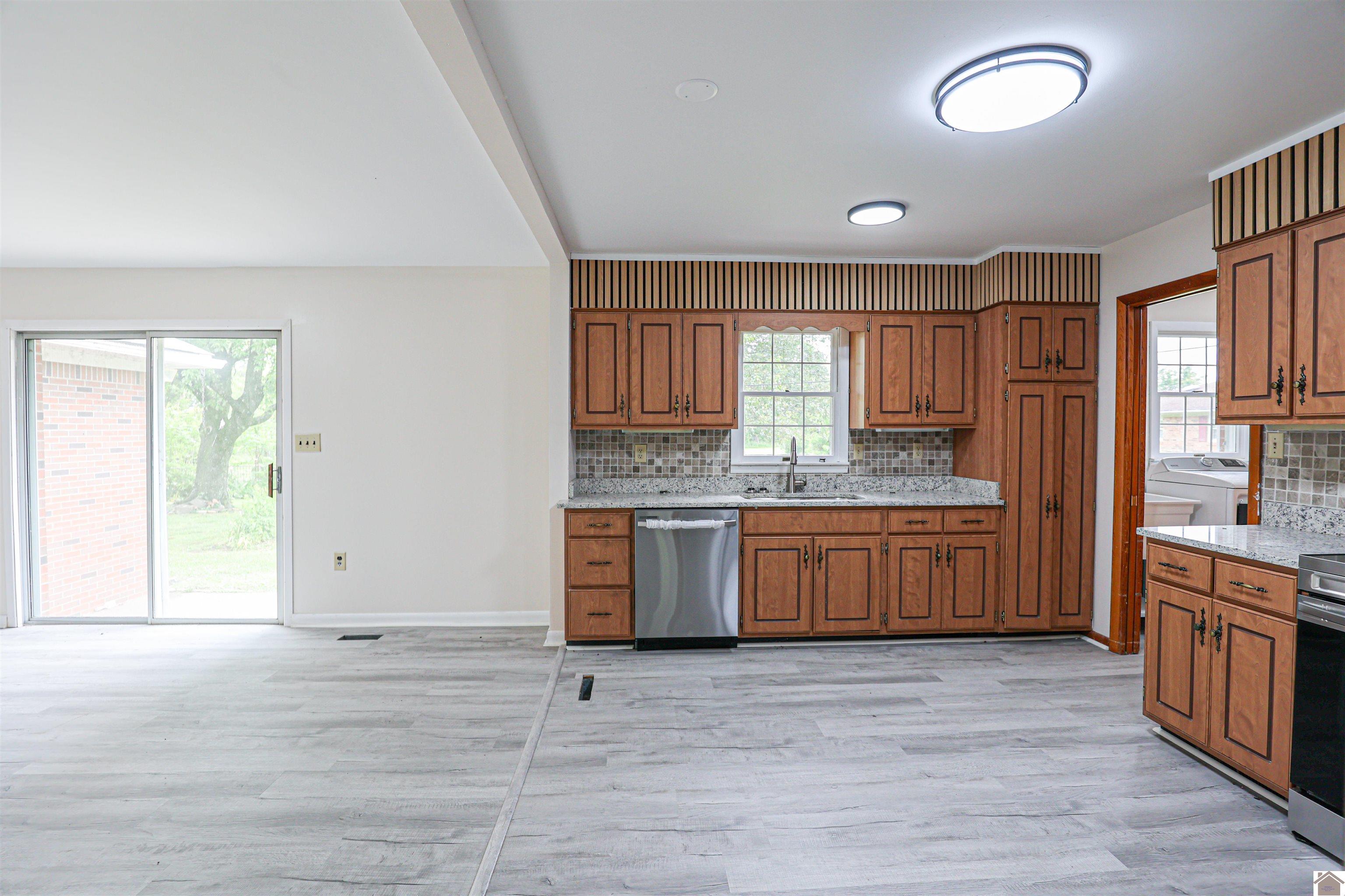 5861 Kathy Drive, Paducah, KY 42003 Listing Photo  9