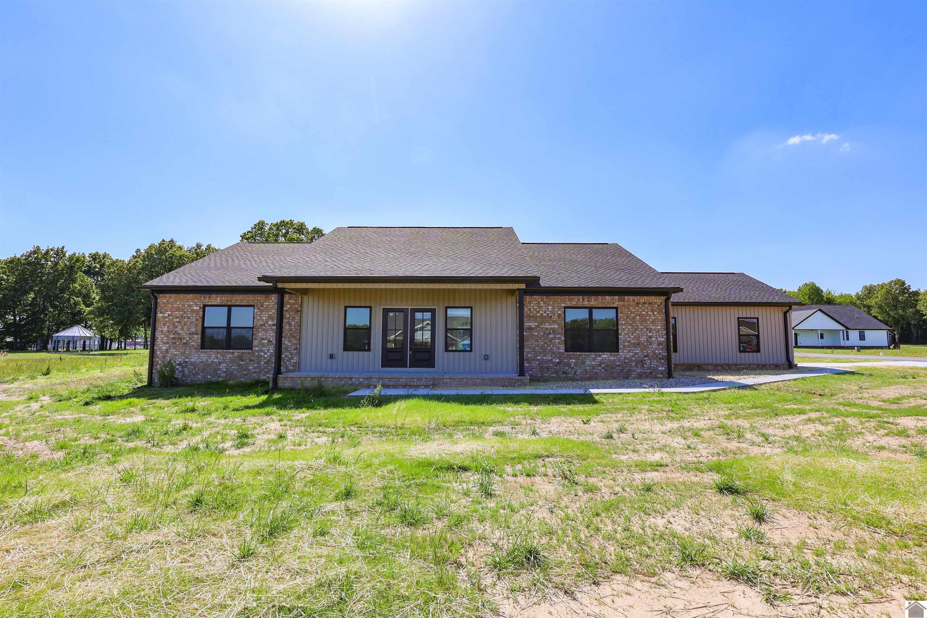 111 Ayly Estates Drive, Mayfield, KY 42066 Listing Photo  1