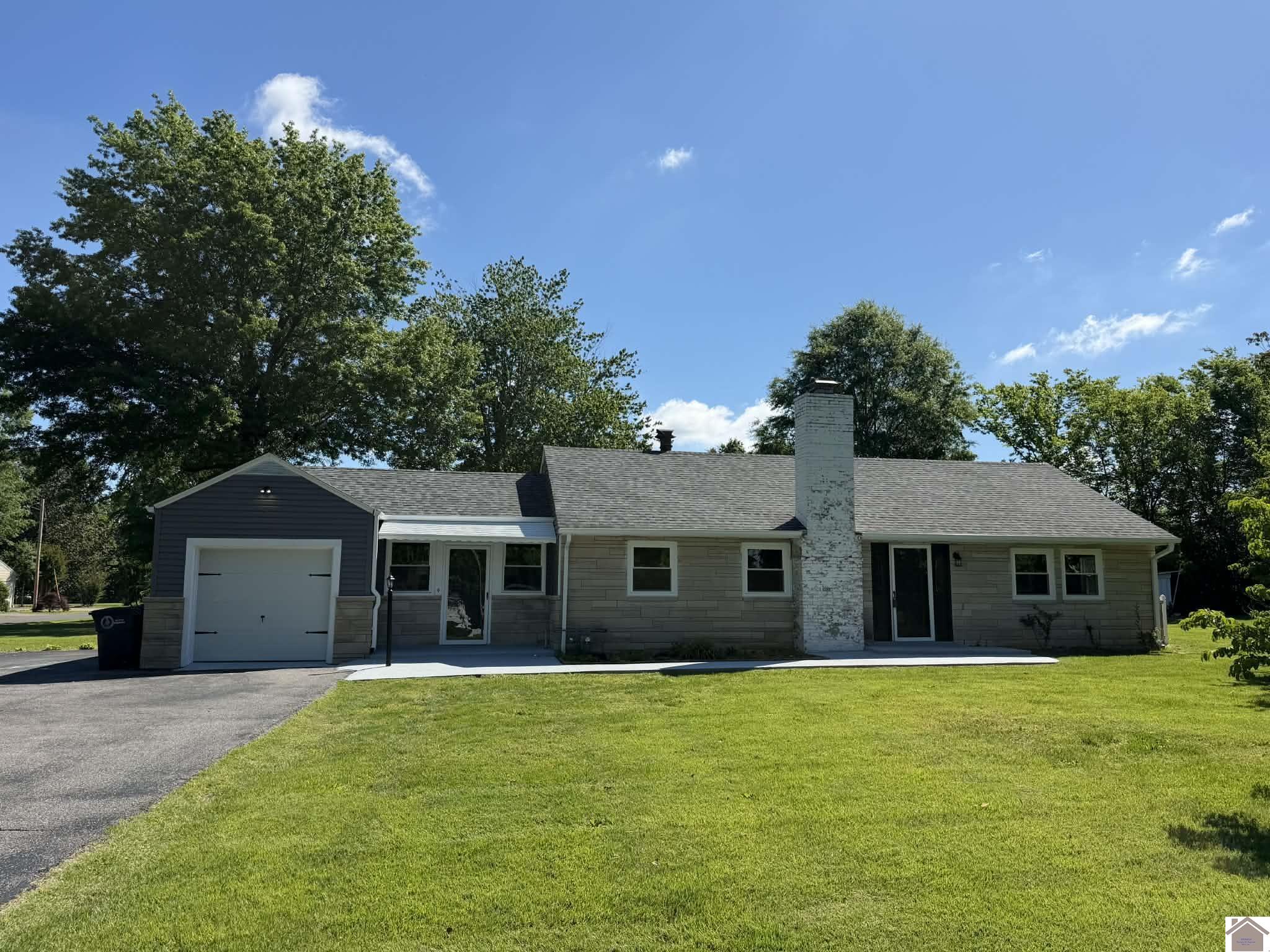 308 Minerva Place, Paducah, KY 42001 Listing Photo  1