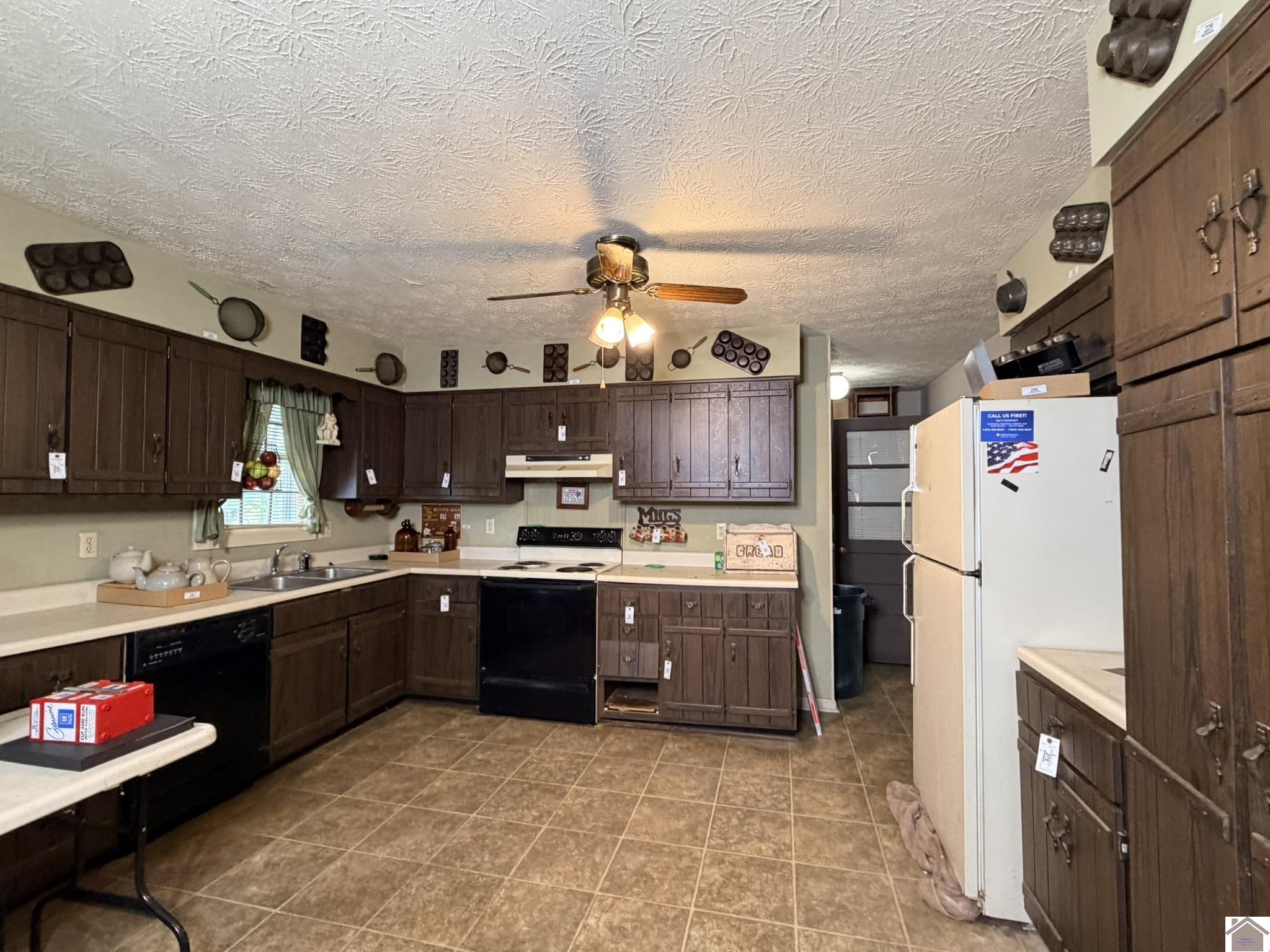 1020 Tyree Road, Paducah, KY 42003 Listing Photo  3