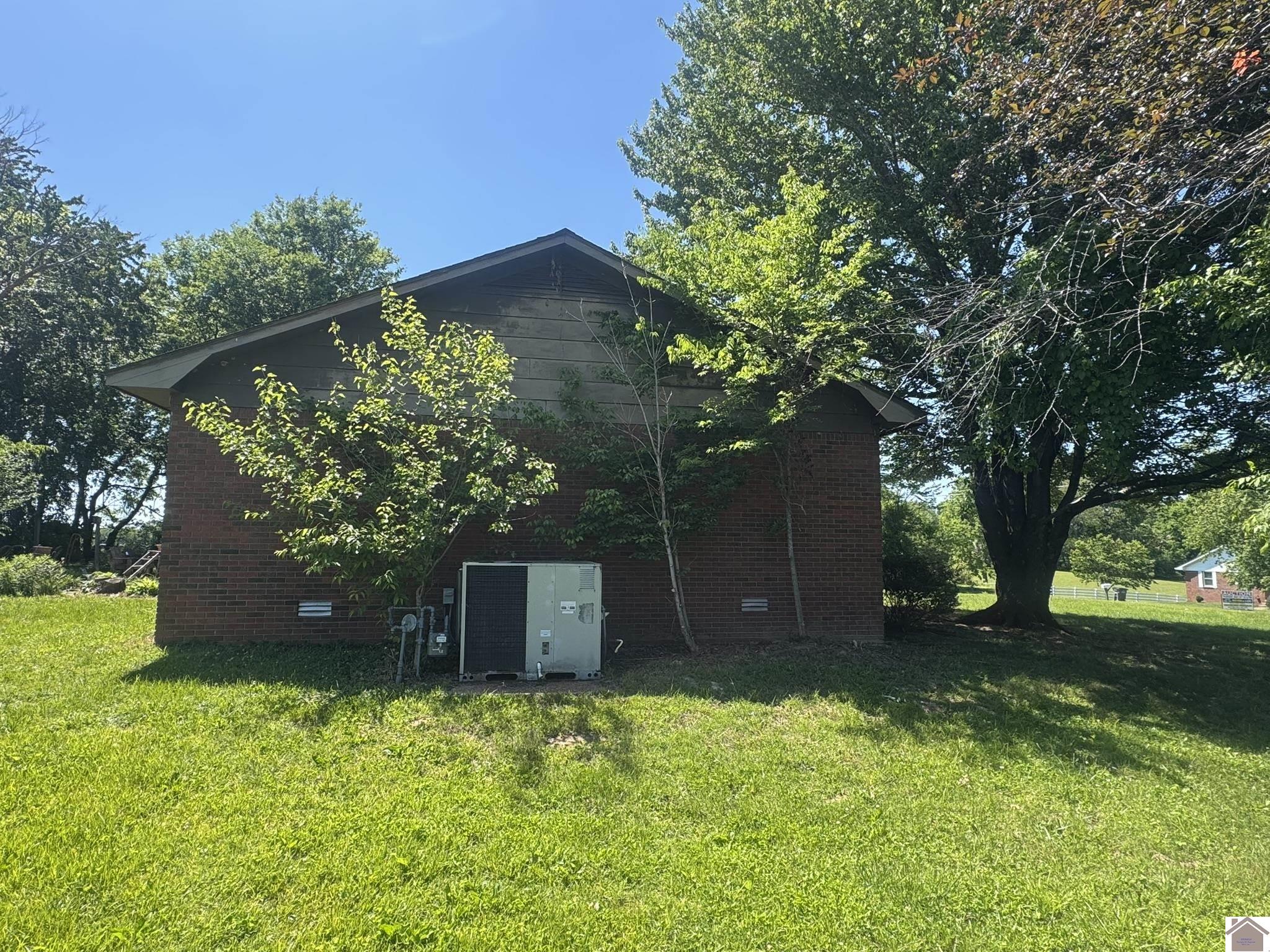 1020 Tyree Road, Paducah, KY 42003 Listing Photo  10