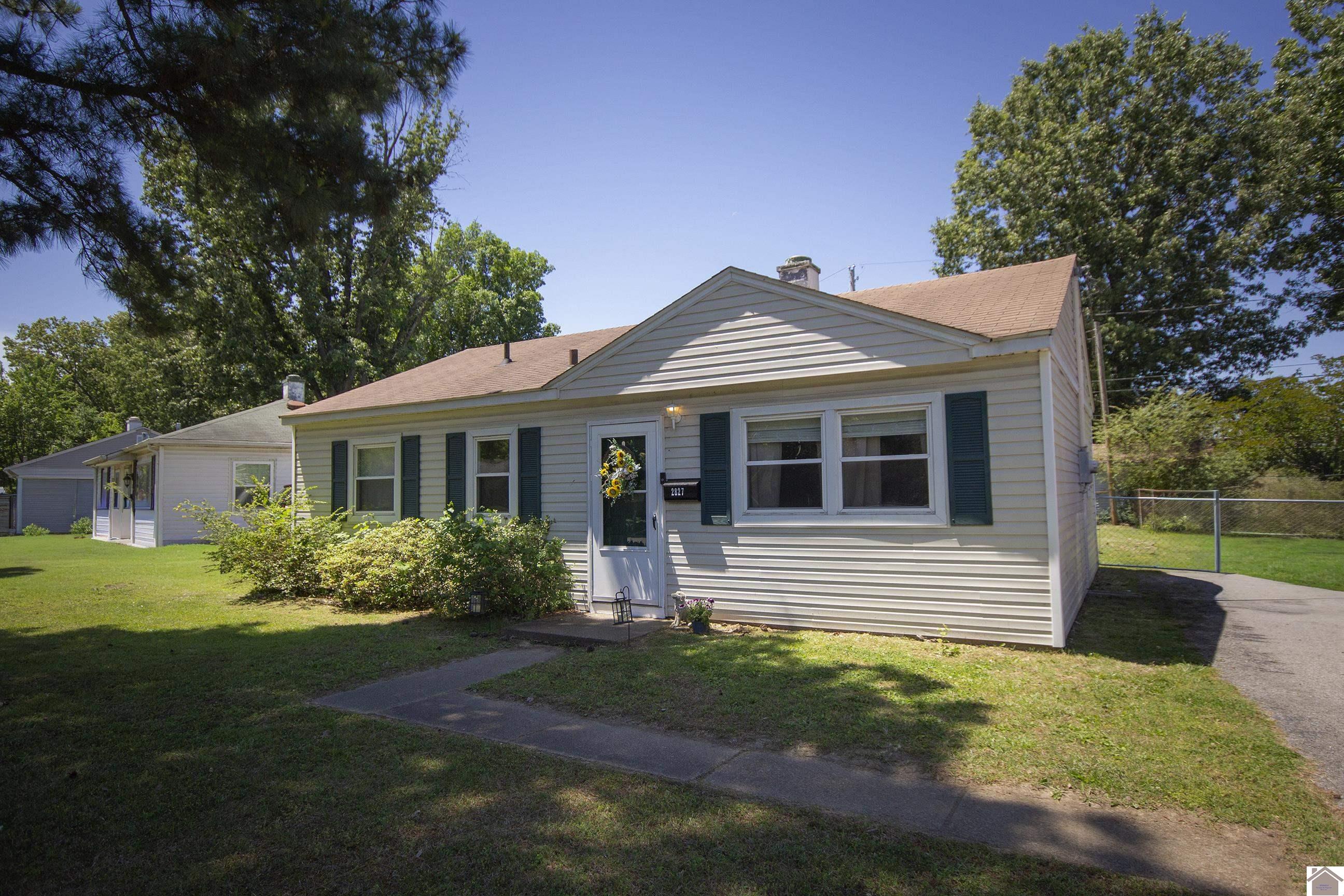 2827 Cornell St, Paducah, KY 42003 Listing Photo  1