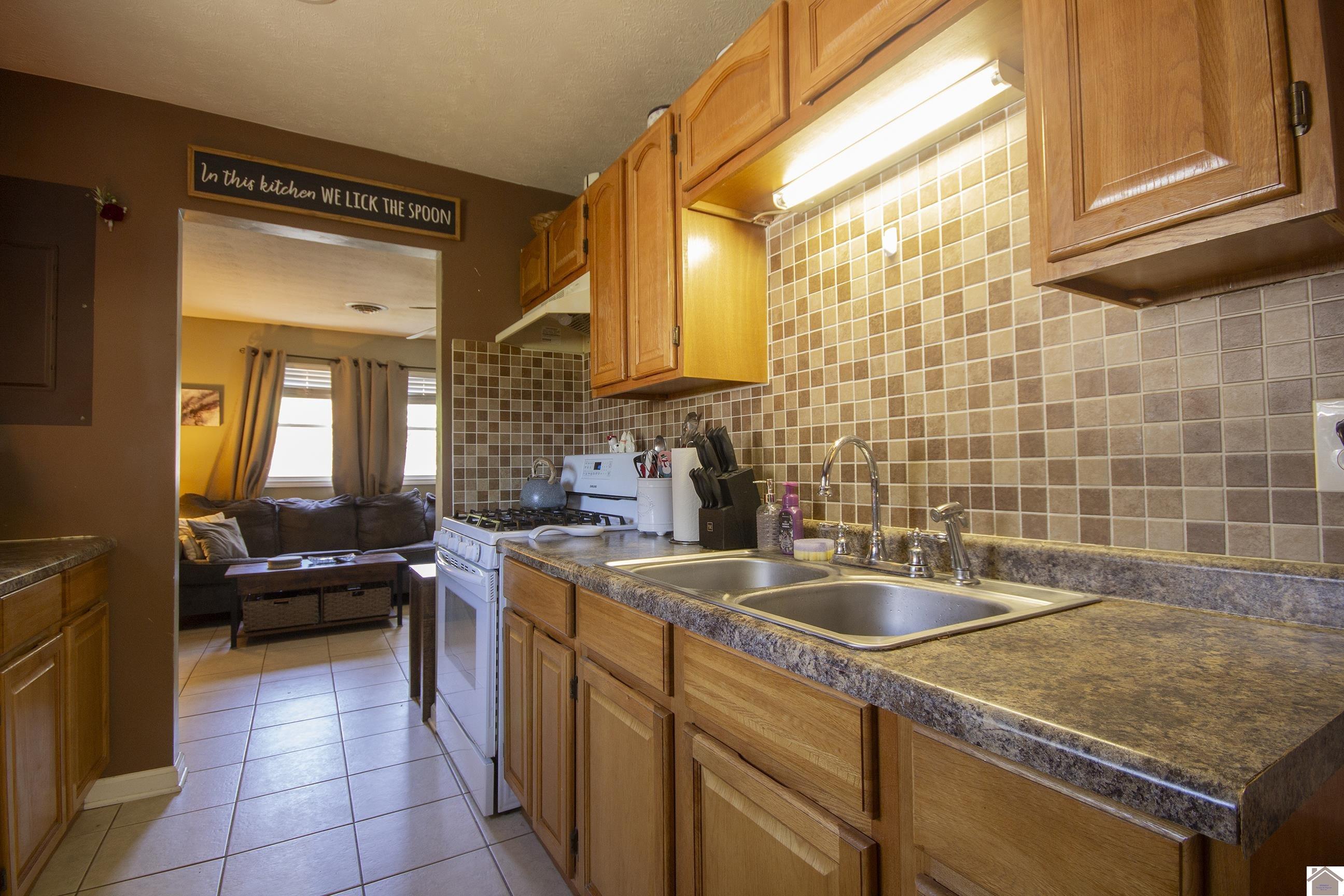 2827 Cornell St, Paducah, KY 42003 Listing Photo  14