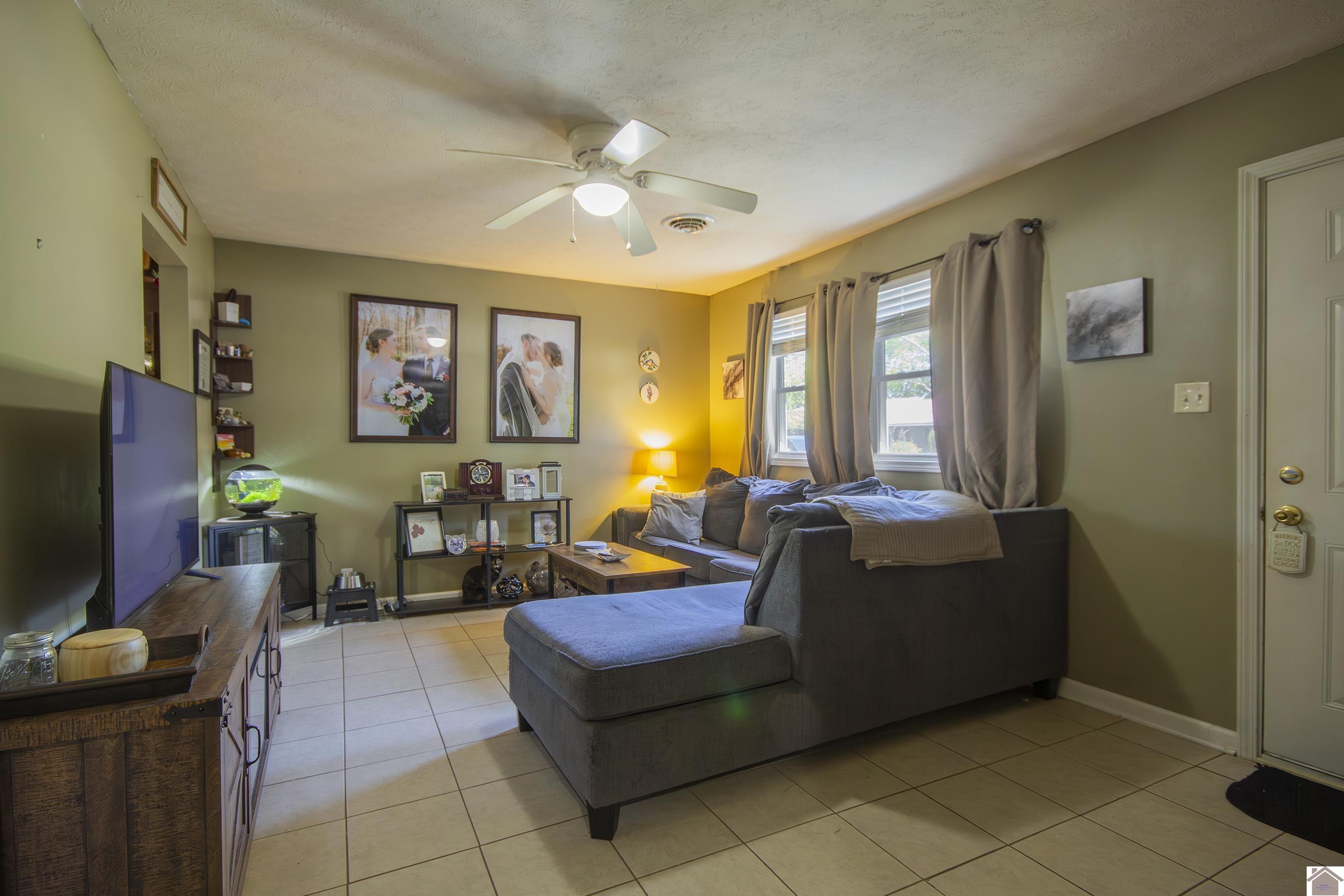 2827 Cornell St, Paducah, KY 42003 Listing Photo  4