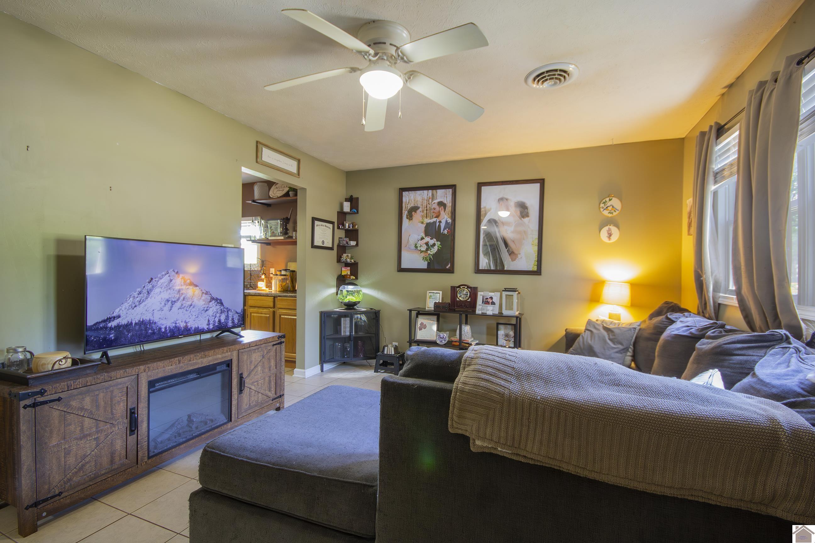 2827 Cornell St, Paducah, KY 42003 Listing Photo  5