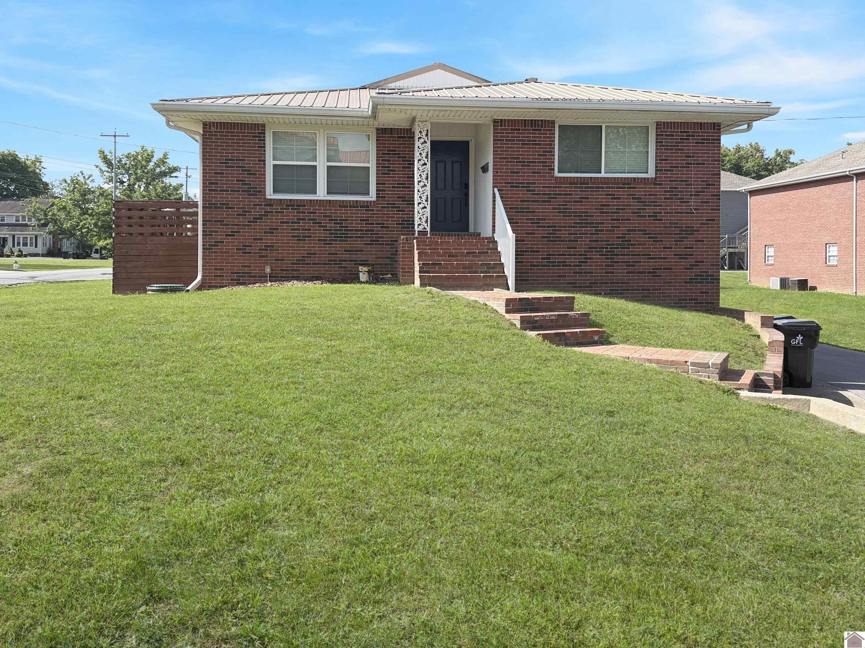 1611 Olive, Murray, KY 42071 Listing Photo  1