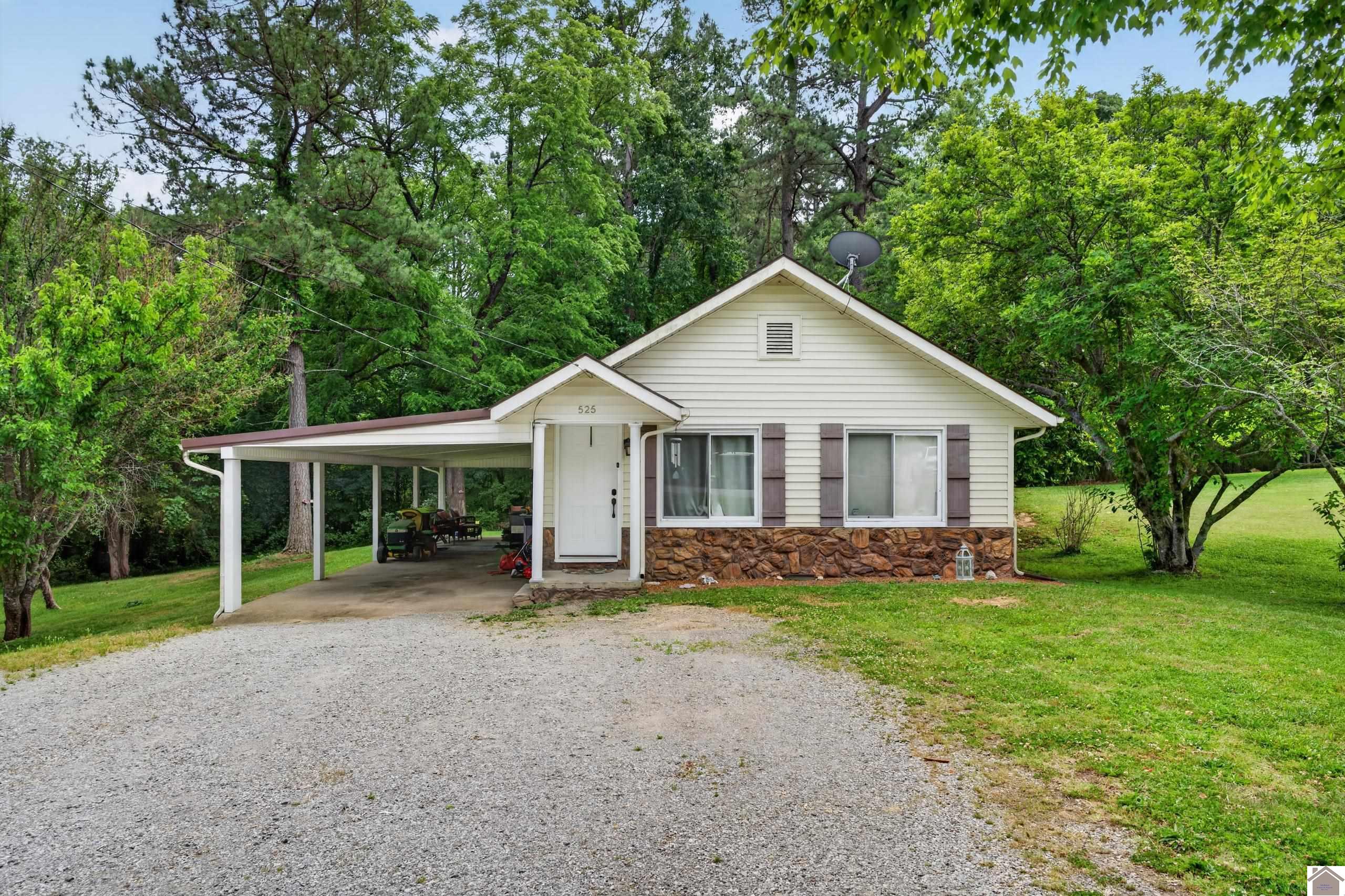 525 W 12th Street, Benton, KY 42025 Listing Photo  1