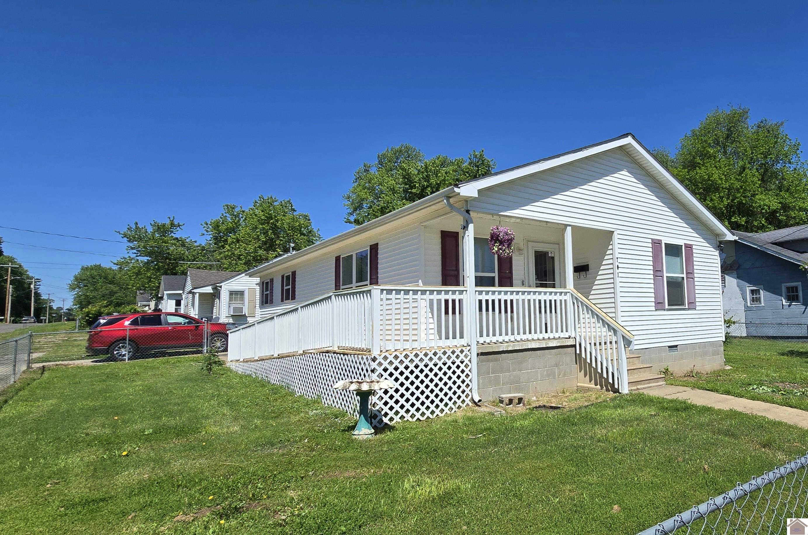 701 N 13th St, Mayfield, KY 42066 Listing Photo  1
