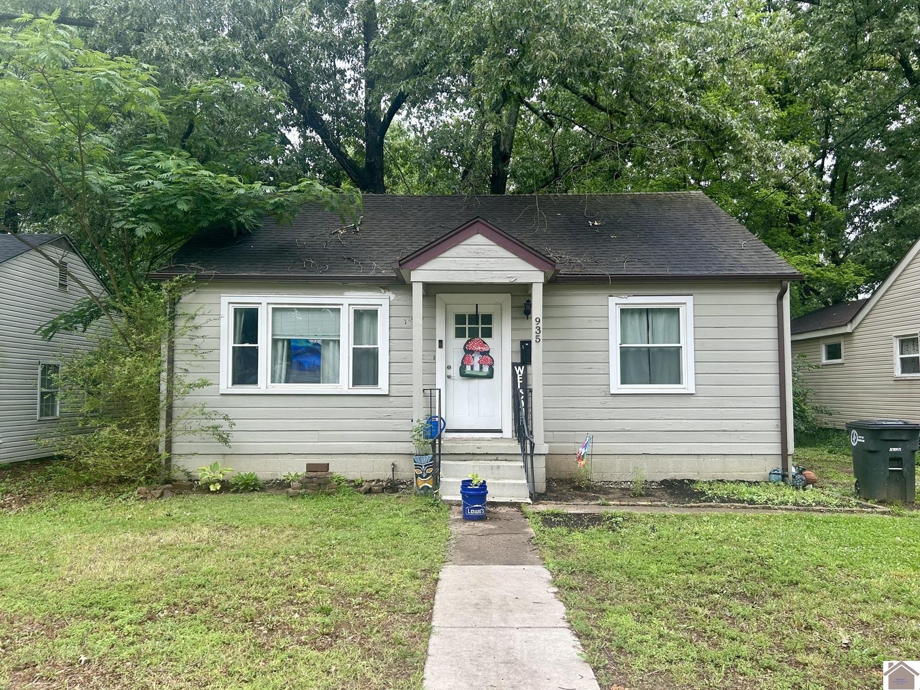 935 N 25th, Paducah, KY 42001 Listing Photo  1