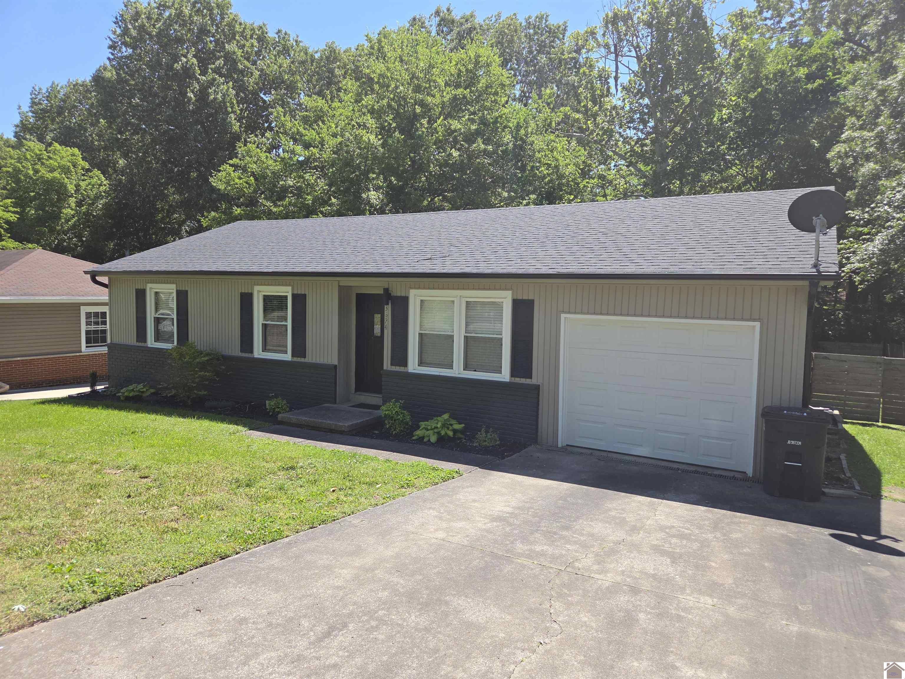 3624 Alameda Drive, Paducah, KY 42001 Listing Photo  1