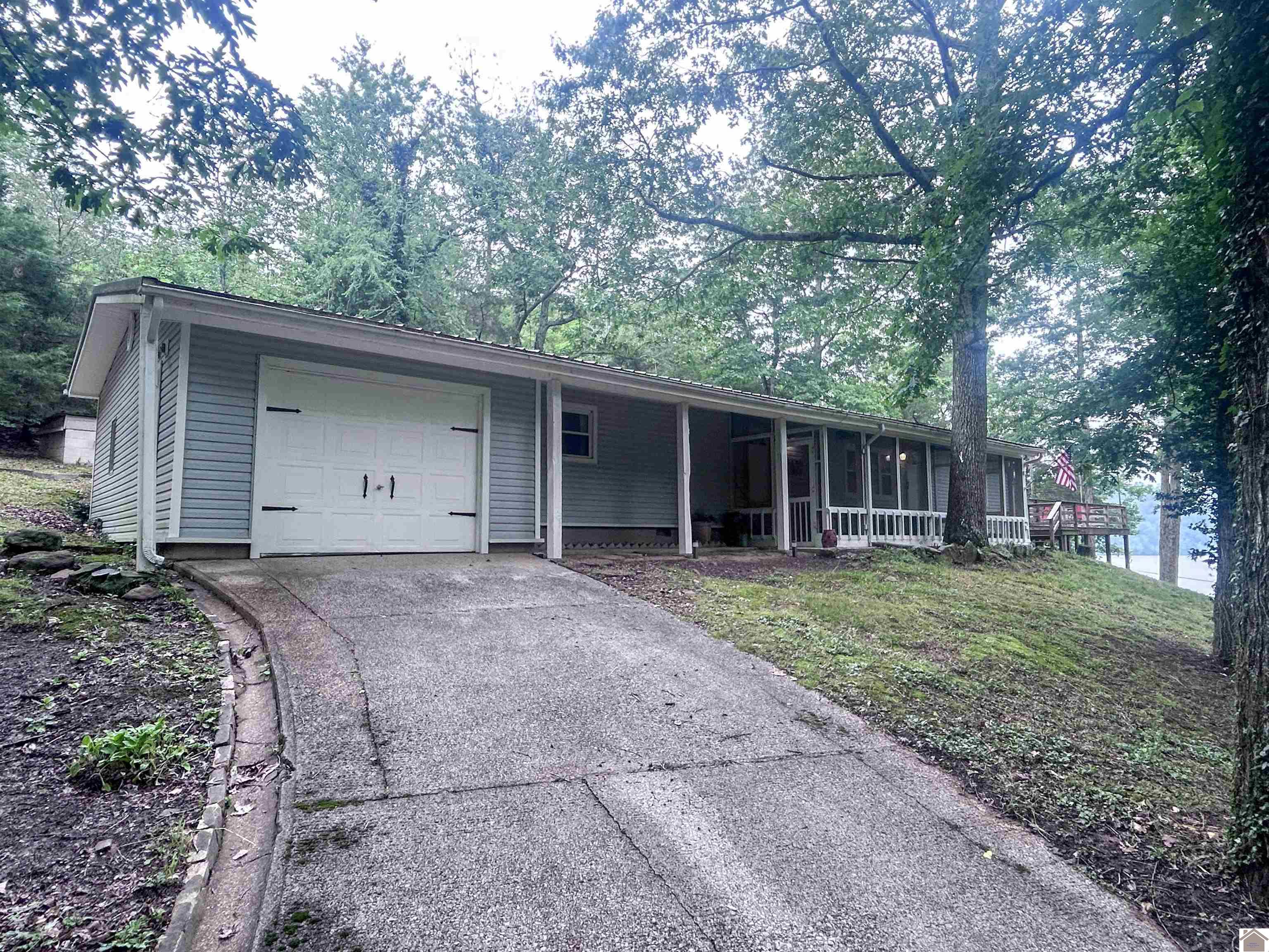 305 Lakeshore Dr, Dawson Springs, KY 42408 Listing Photo  1