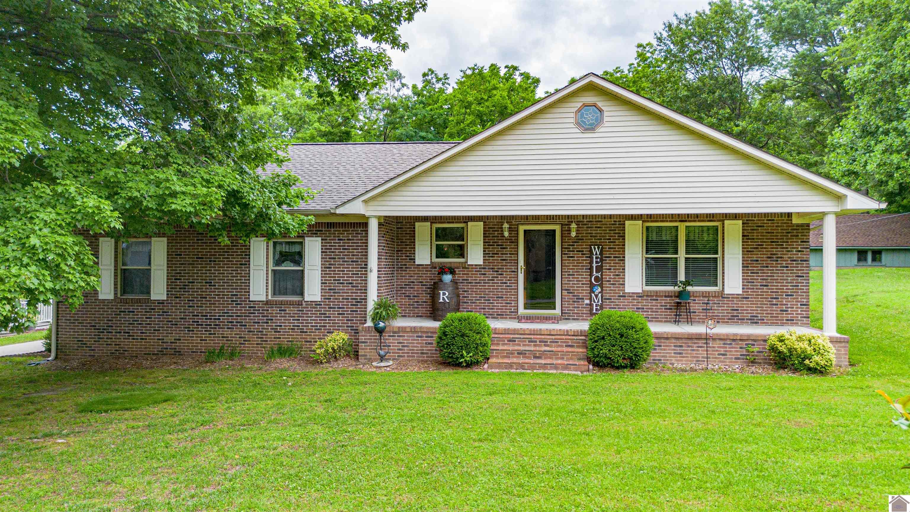 84 Orchard St, Bardwell, KY 42023 Listing Photo  1
