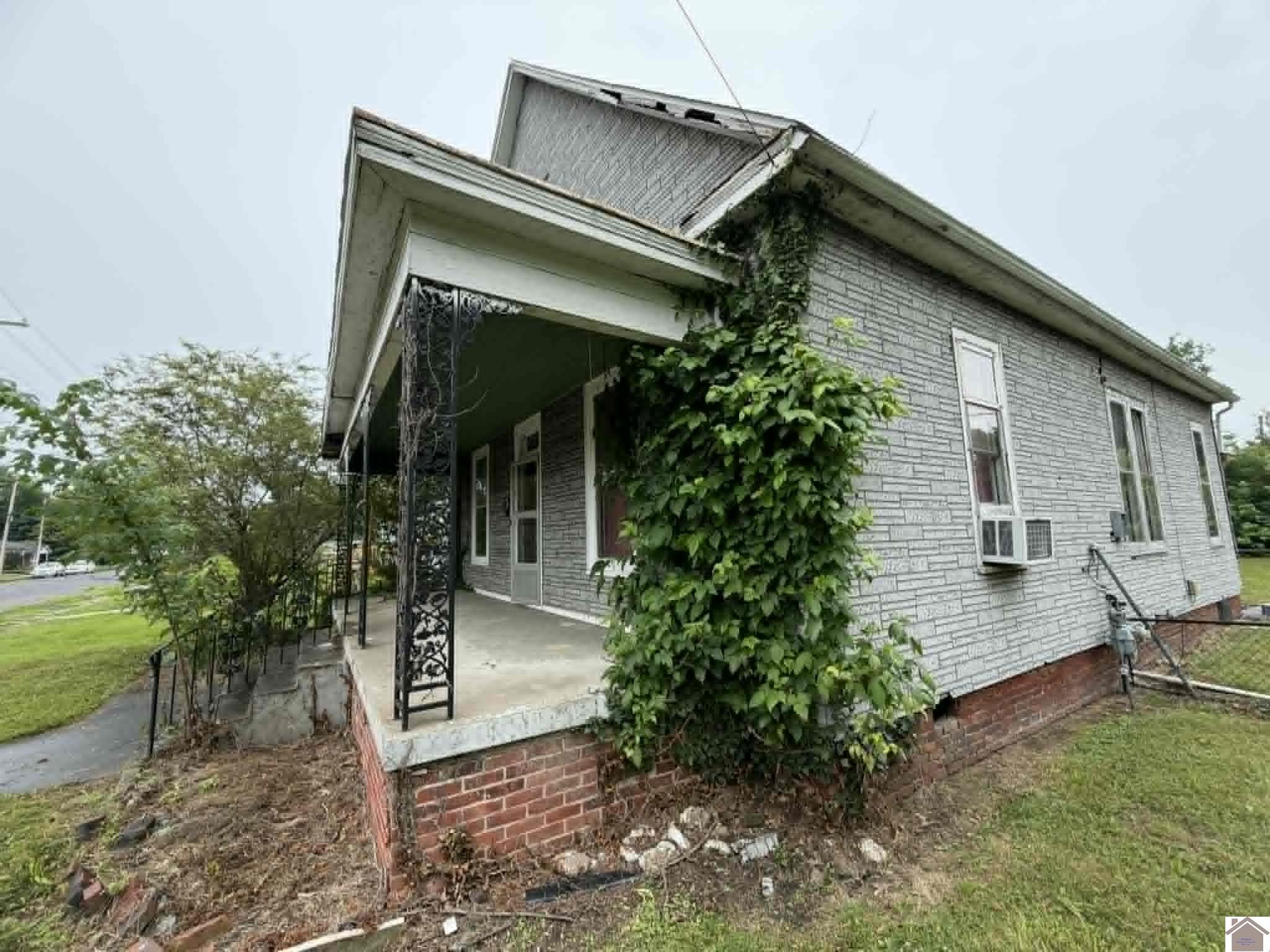 1244 N 12th st., Paducah, KY 42001 Listing Photo  2