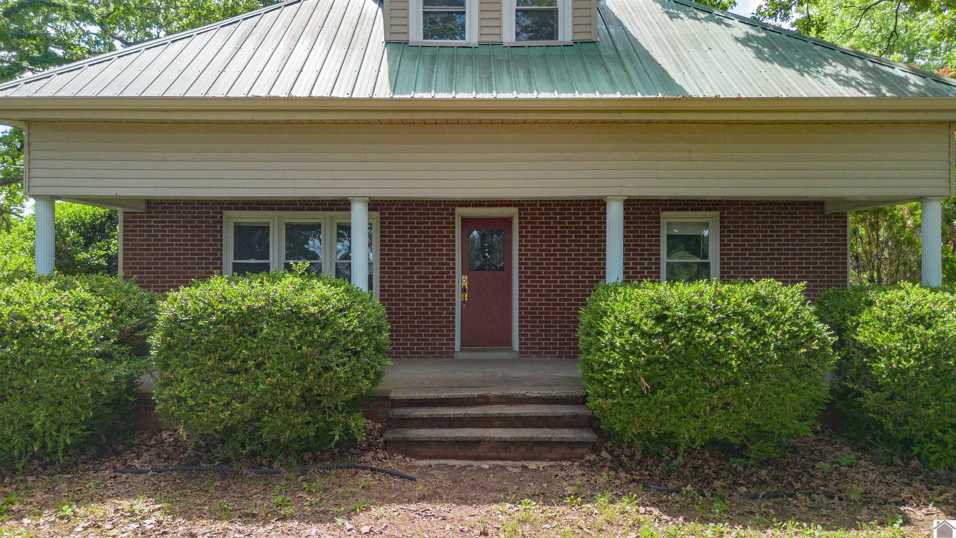 893 Peach Orchard Road, Murray, KY 42071 Listing Photo  2