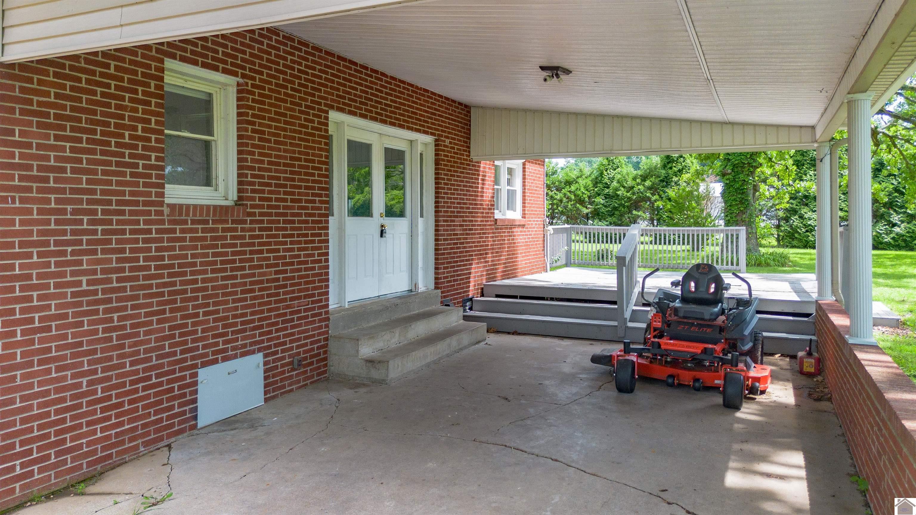 893 Peach Orchard Road, Murray, KY 42071 Listing Photo  3