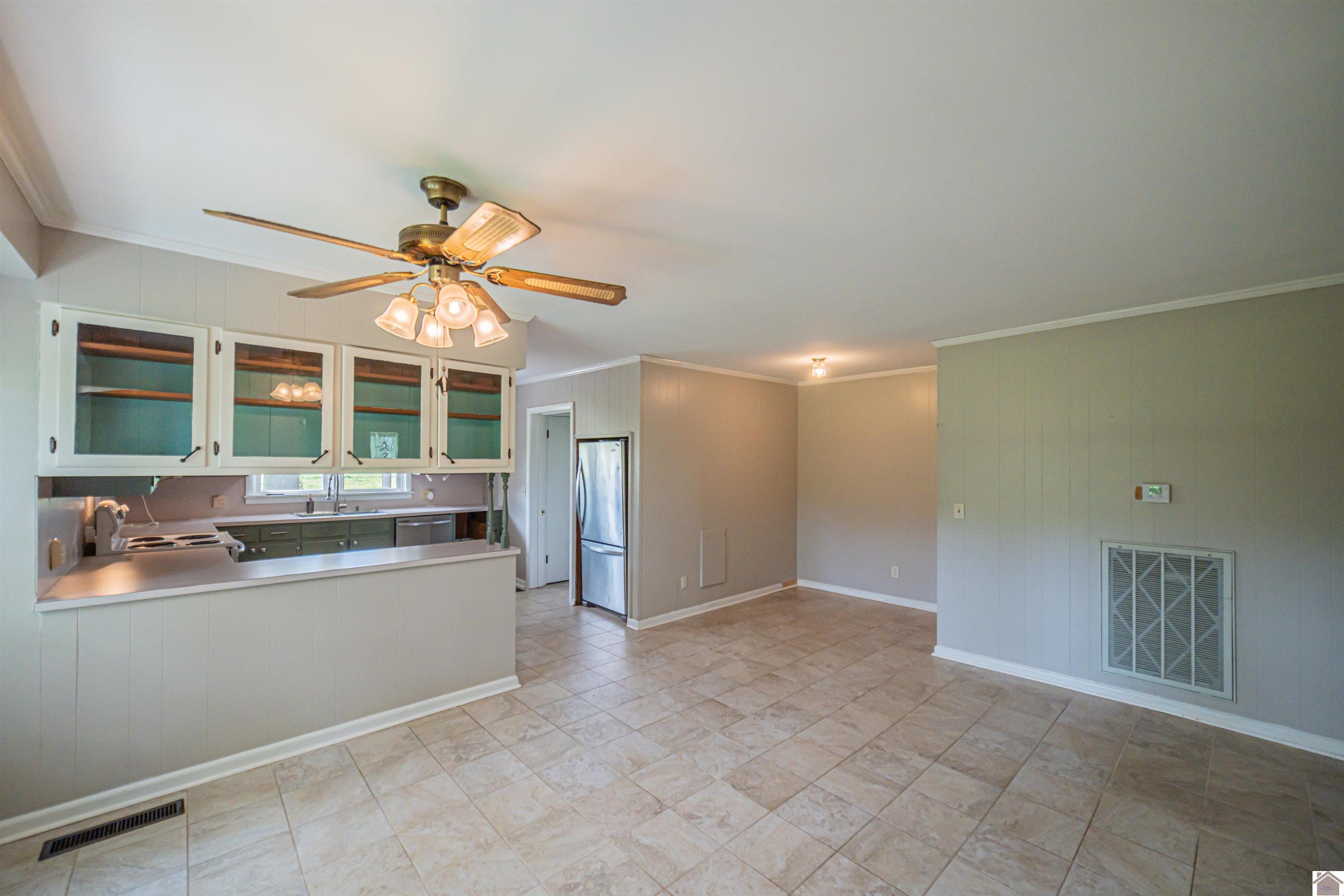 893 Peach Orchard Road, Murray, KY 42071 Listing Photo  8
