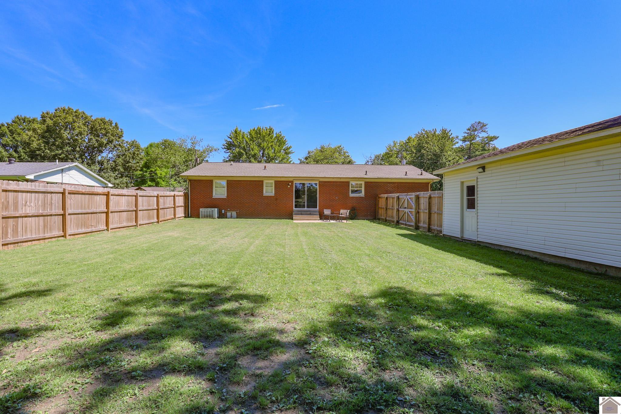 530 Oakland Circle, Paducah, KY 42003 Listing Photo  3