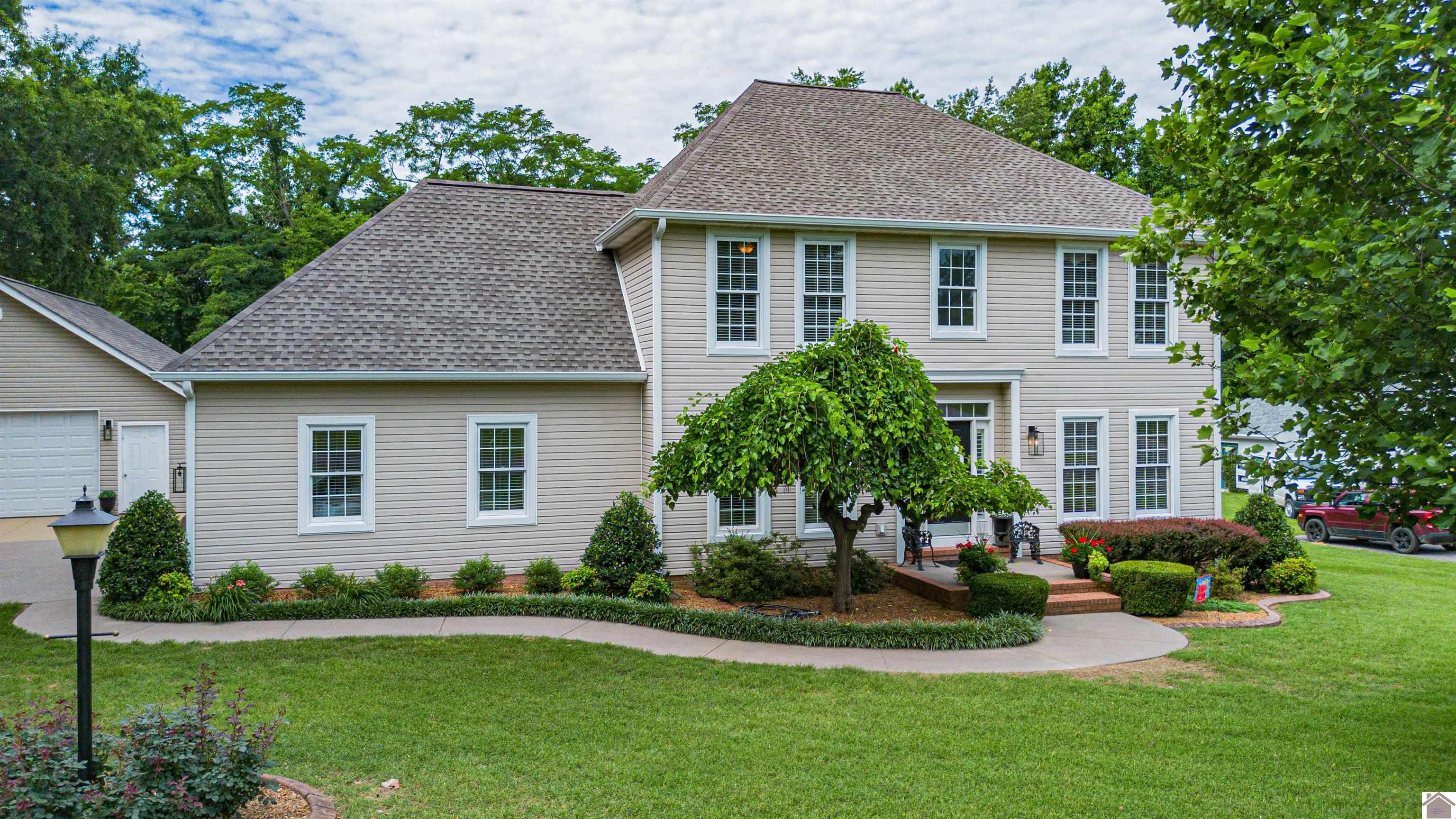 800 Coventry Trail
