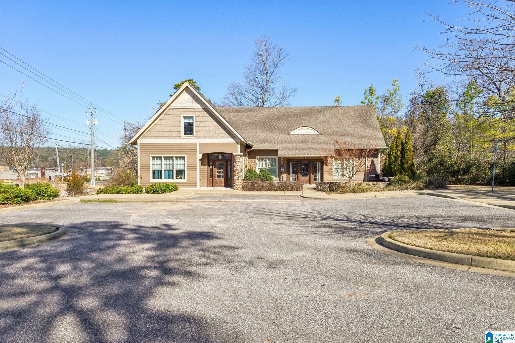 3041 LORNA ROAD