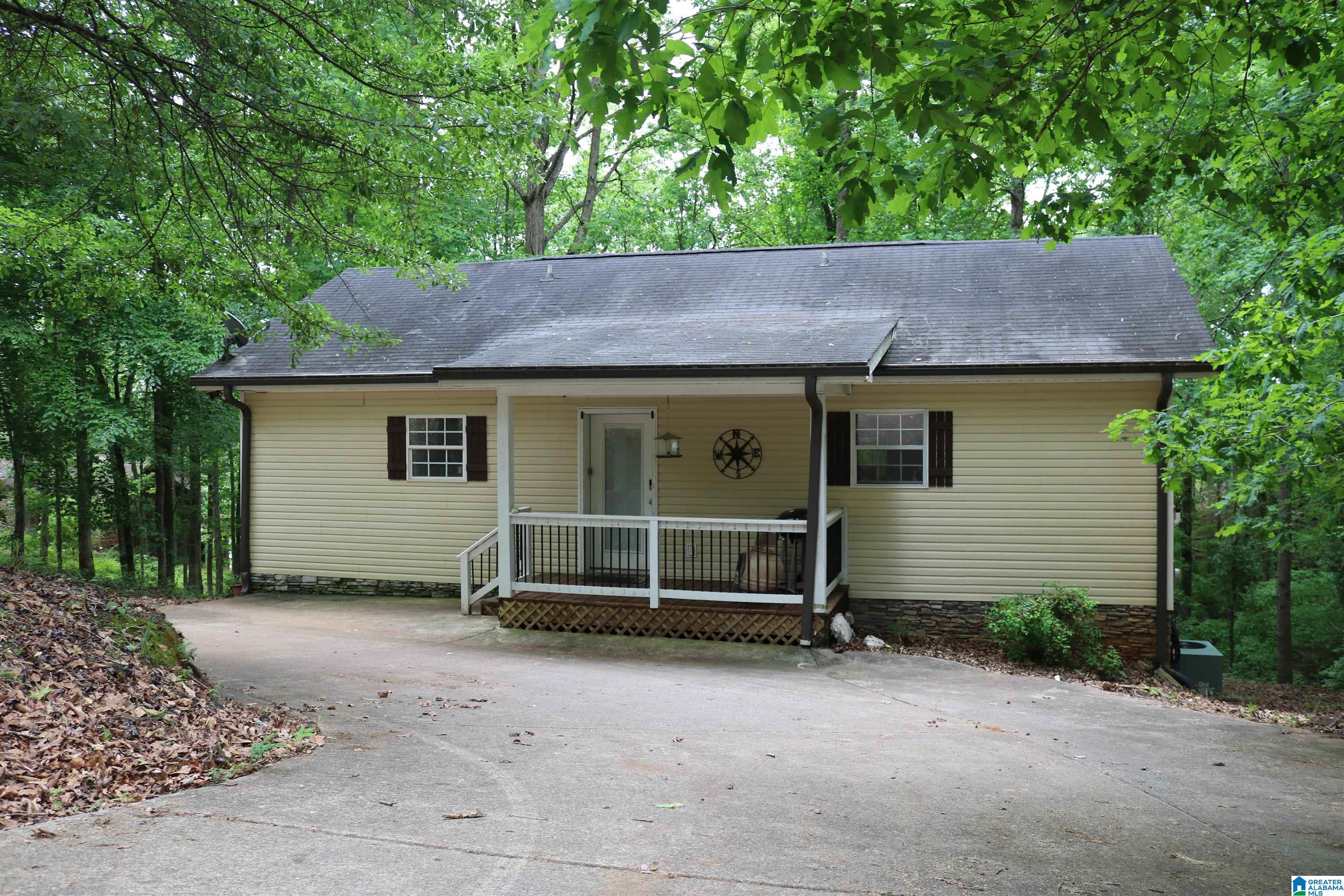 551 POPLAR PLACE