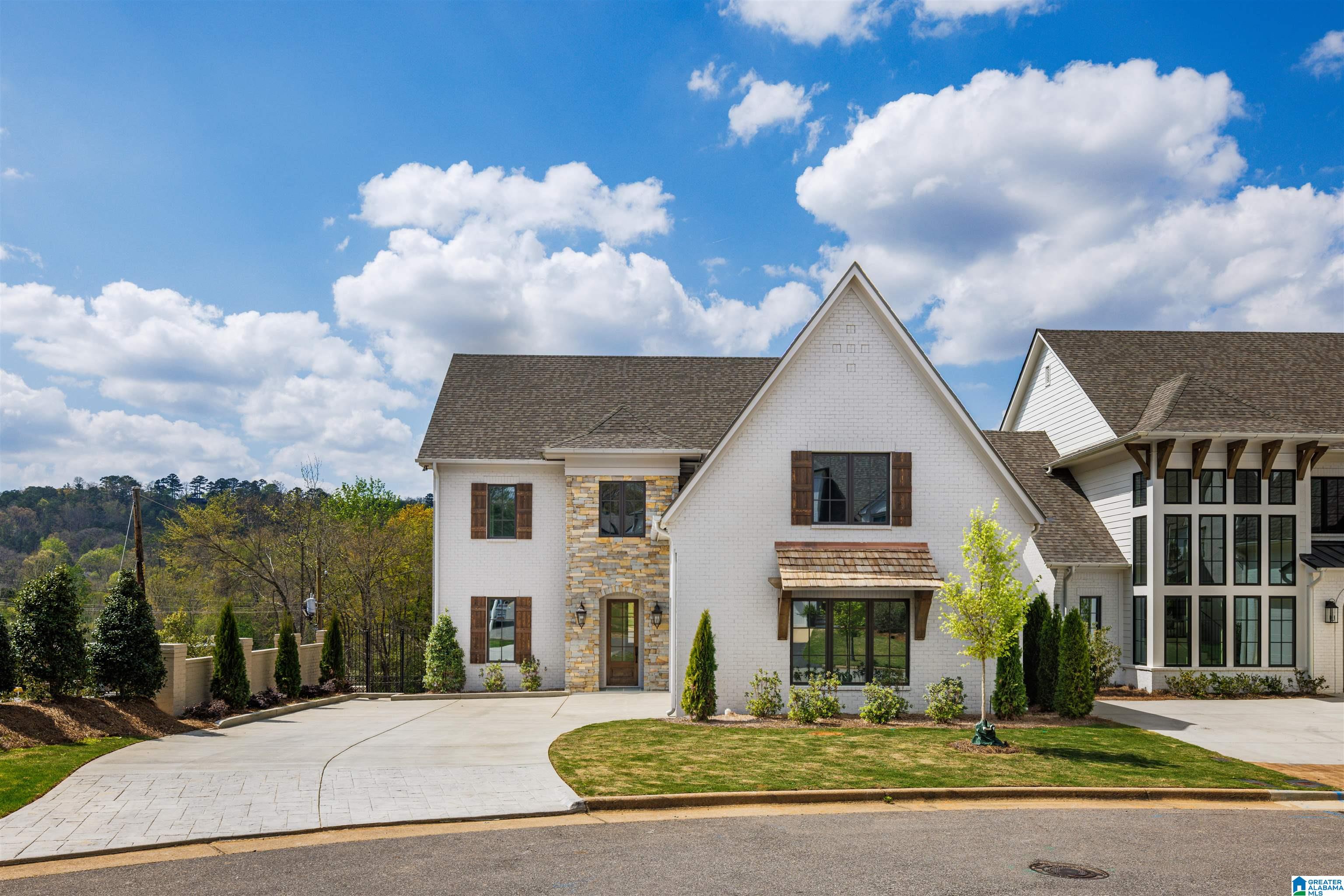 Photo 1 of Single family home for sale at 1723 Collinwood Ct, Birmingham, AL 35243 | MLS# 21405156 | Listing updated on 2026-06-29