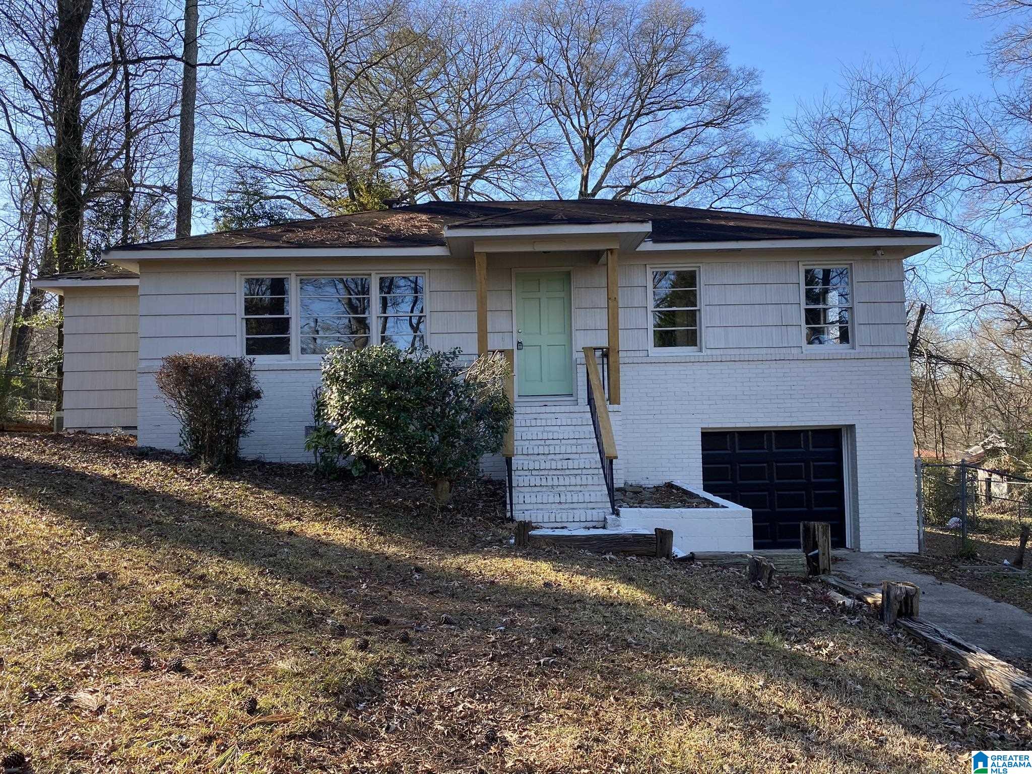 200 BOXWOOD CIRCLE
