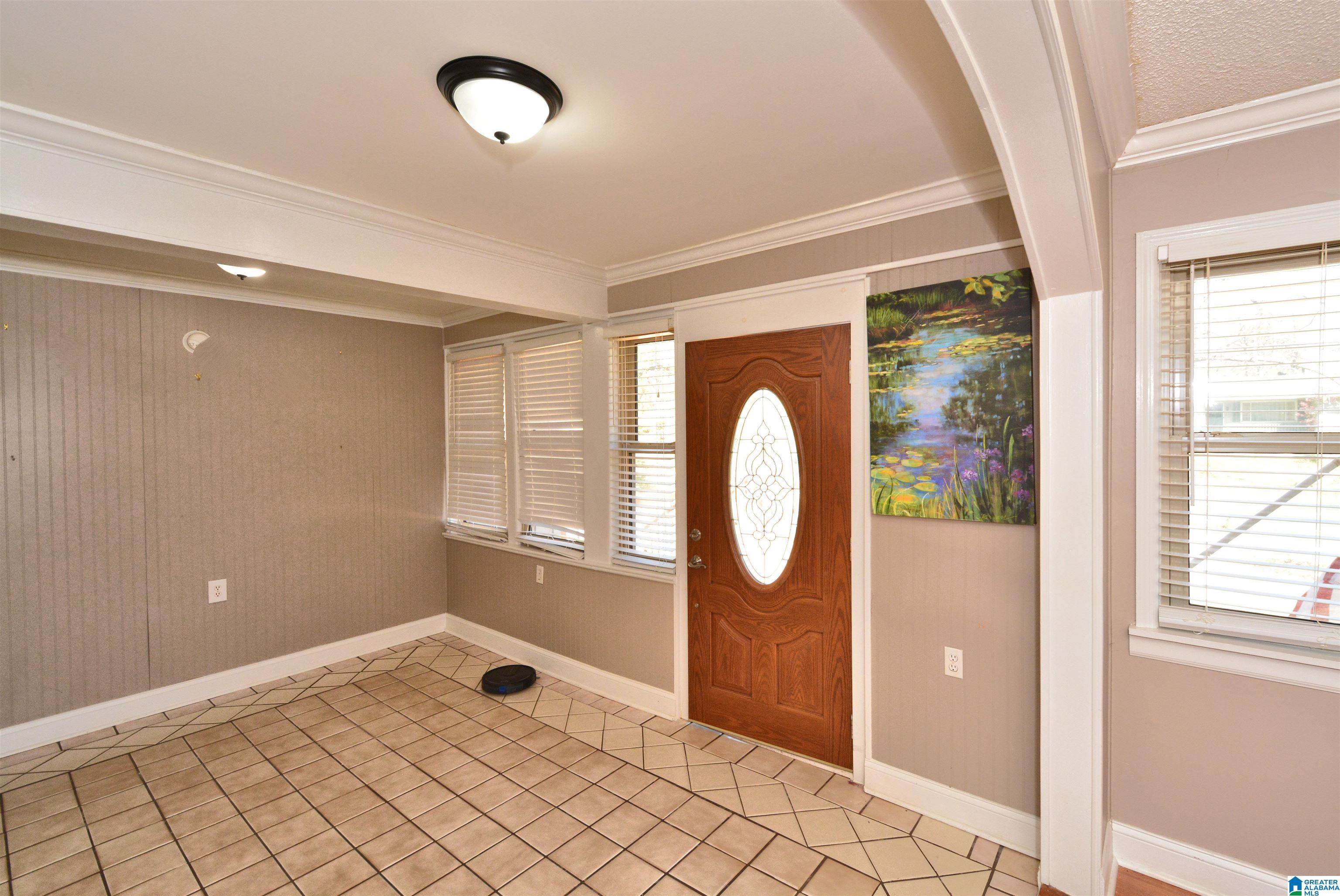 Photo 3 of Single family home for sale at 2140 Chapel Rd, Hoover, AL 35226 | MLS# 21412627 | Listing updated on 2026-05-02