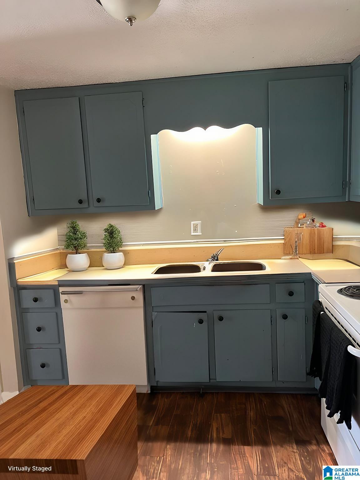 Photo 3 of Sale Pending at 1125 Grand Blvd, Birmingham, AL 35214 | MLS# 21413895 | Listing updated on 2026-03-20