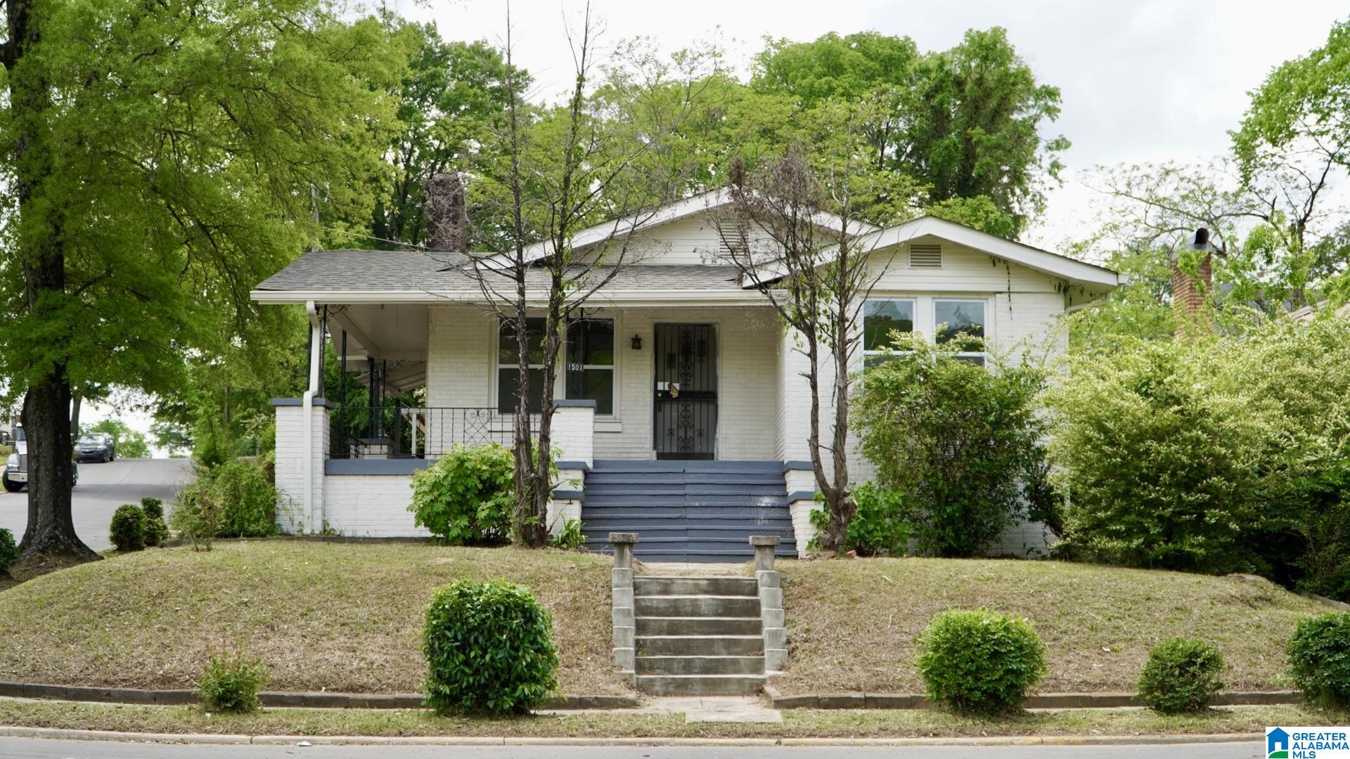 1501 GRAYMONT AVENUE W