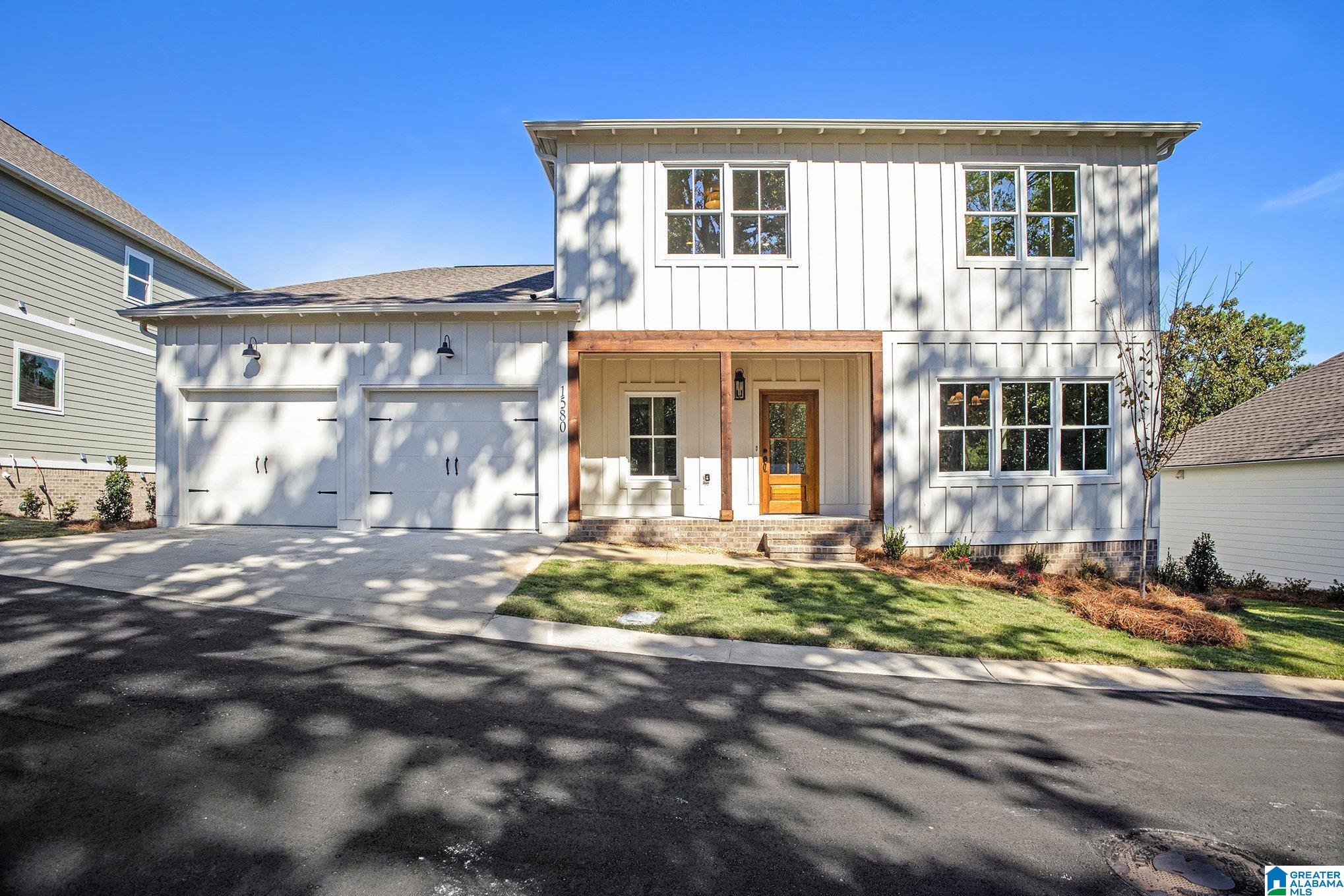 Photo 1 of Single family home for sale at 1580 Forest Ridge Road, Birmingham, AL 35226 | MLS# 21417861 | Listing updated on 2026-05-04