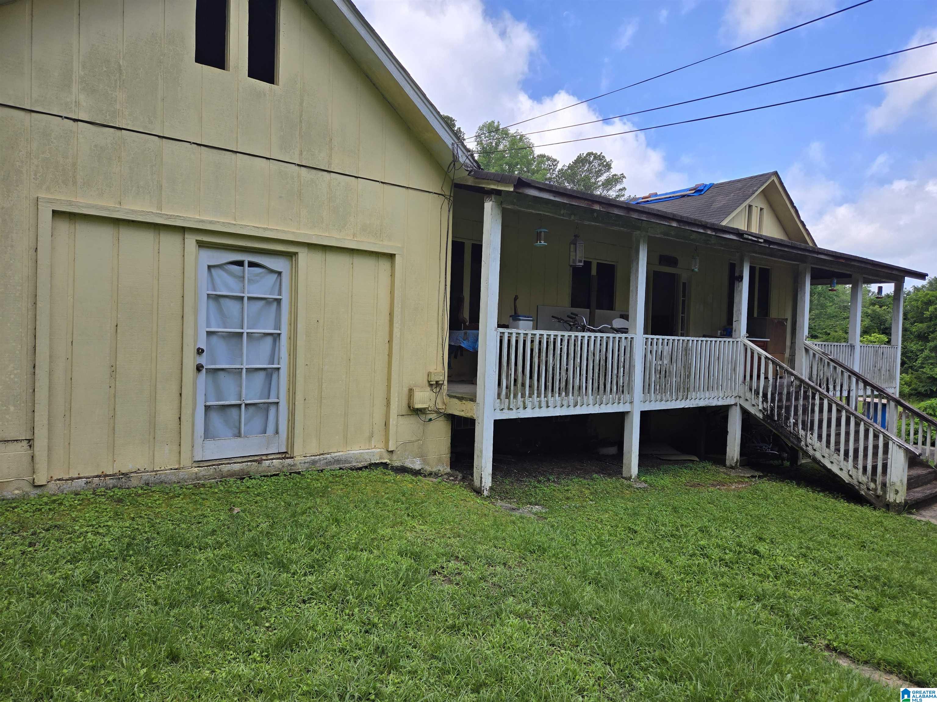 2412 FLUKER DRIVE