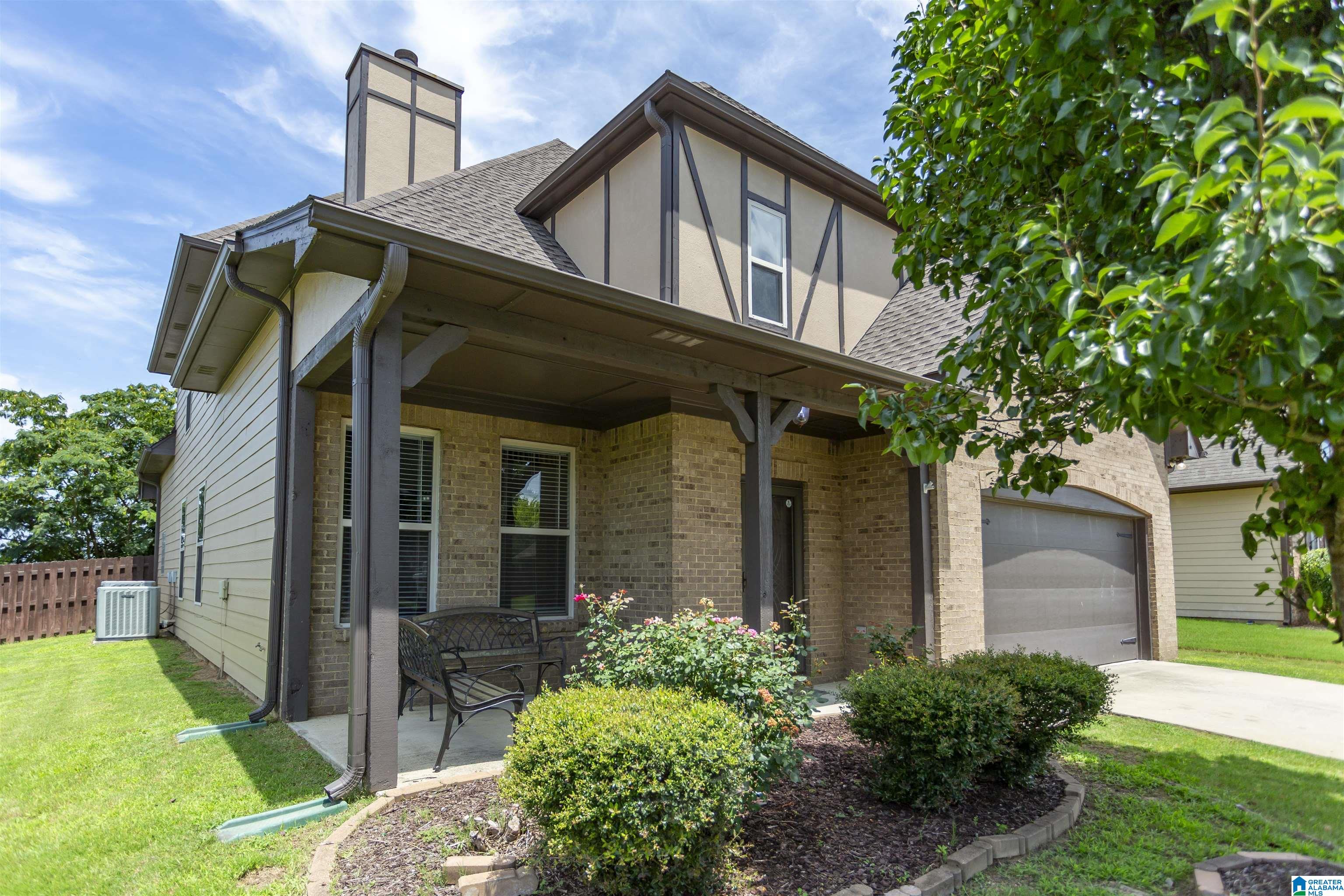 Photo 3 of Single family home for sale at 1327 Mountain Lane, Gardendale, AL 35071 | MLS# 21420607 | Listing updated on 2026-04-14