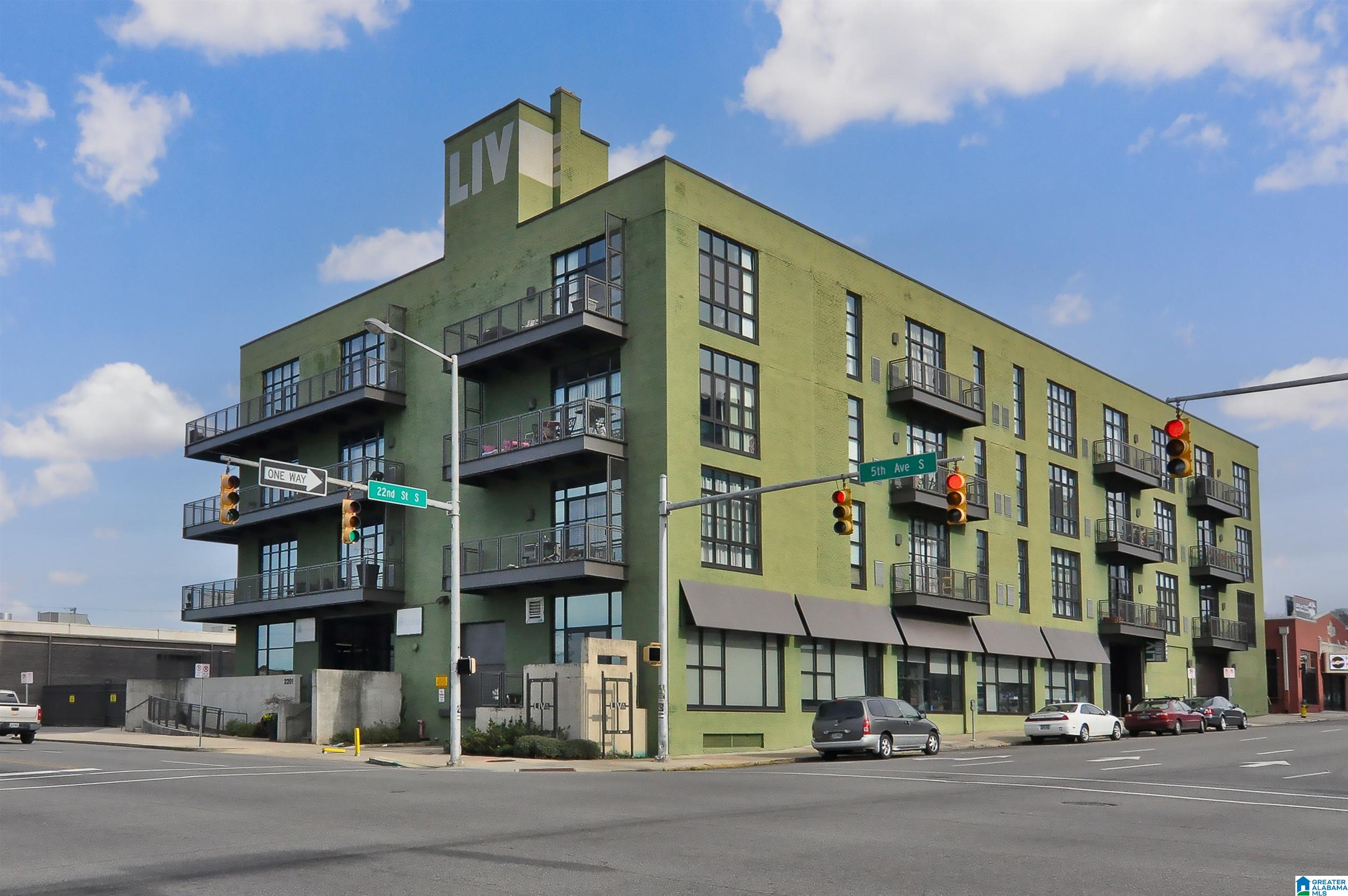 2201 5TH AVENUE S