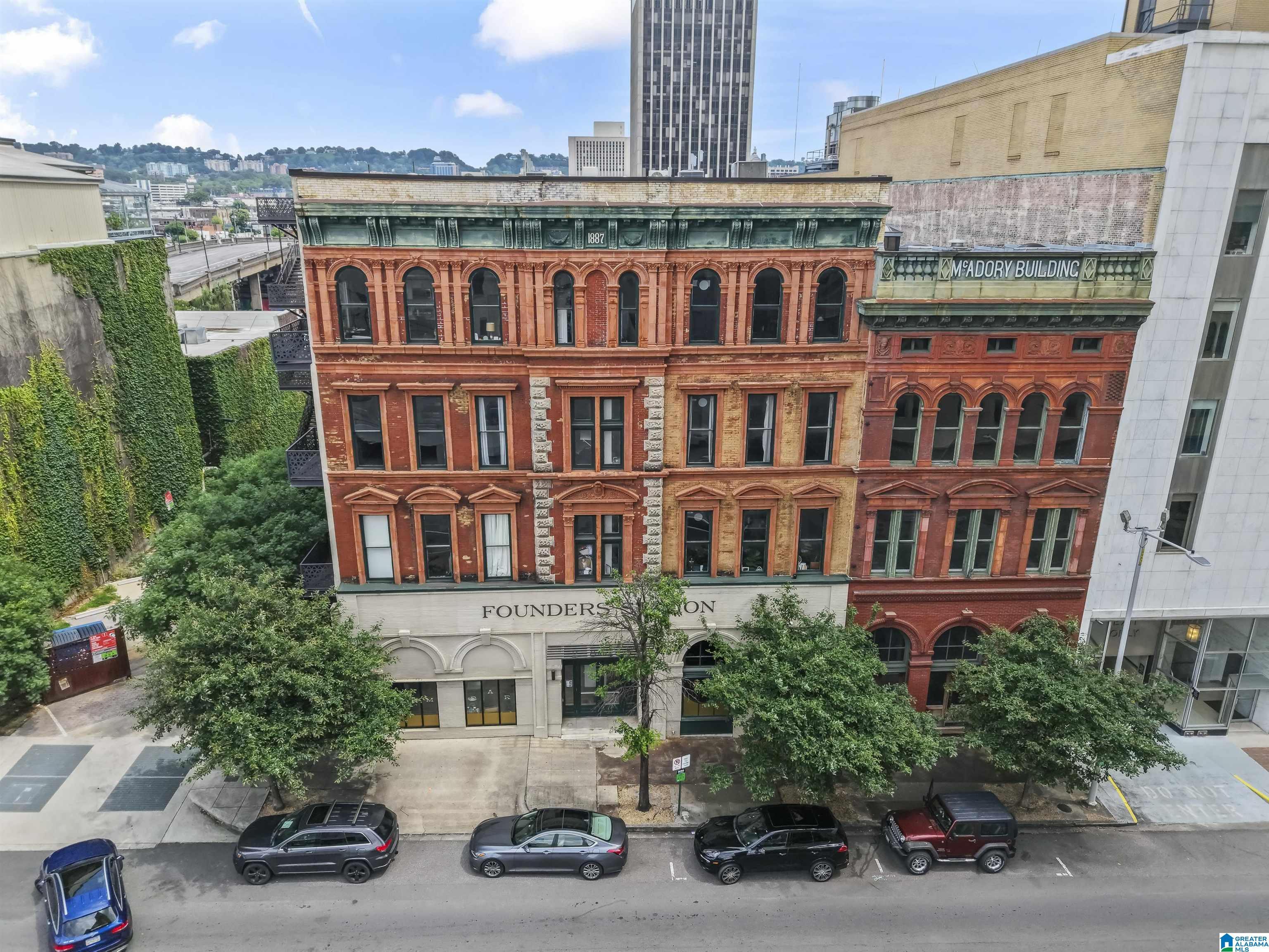 2015 1ST AVENUE N